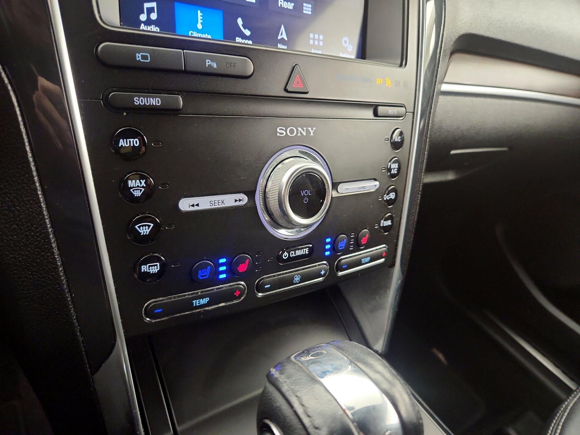 Thumbnail: 2019 Ford Explorer - 16