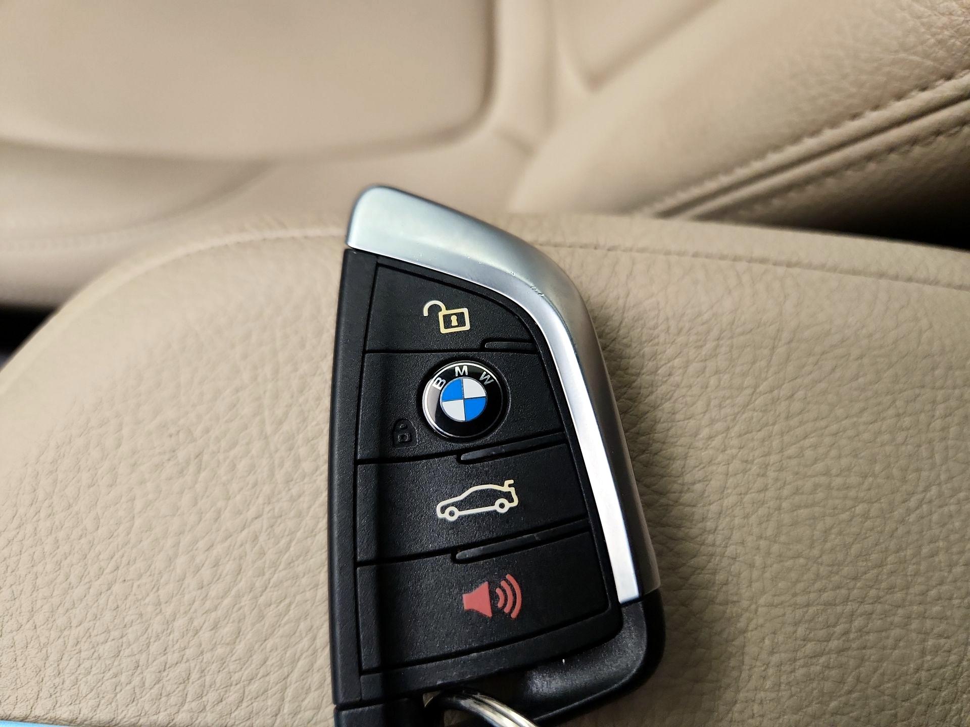 Thumbnail: 2018 BMW X1 - 18