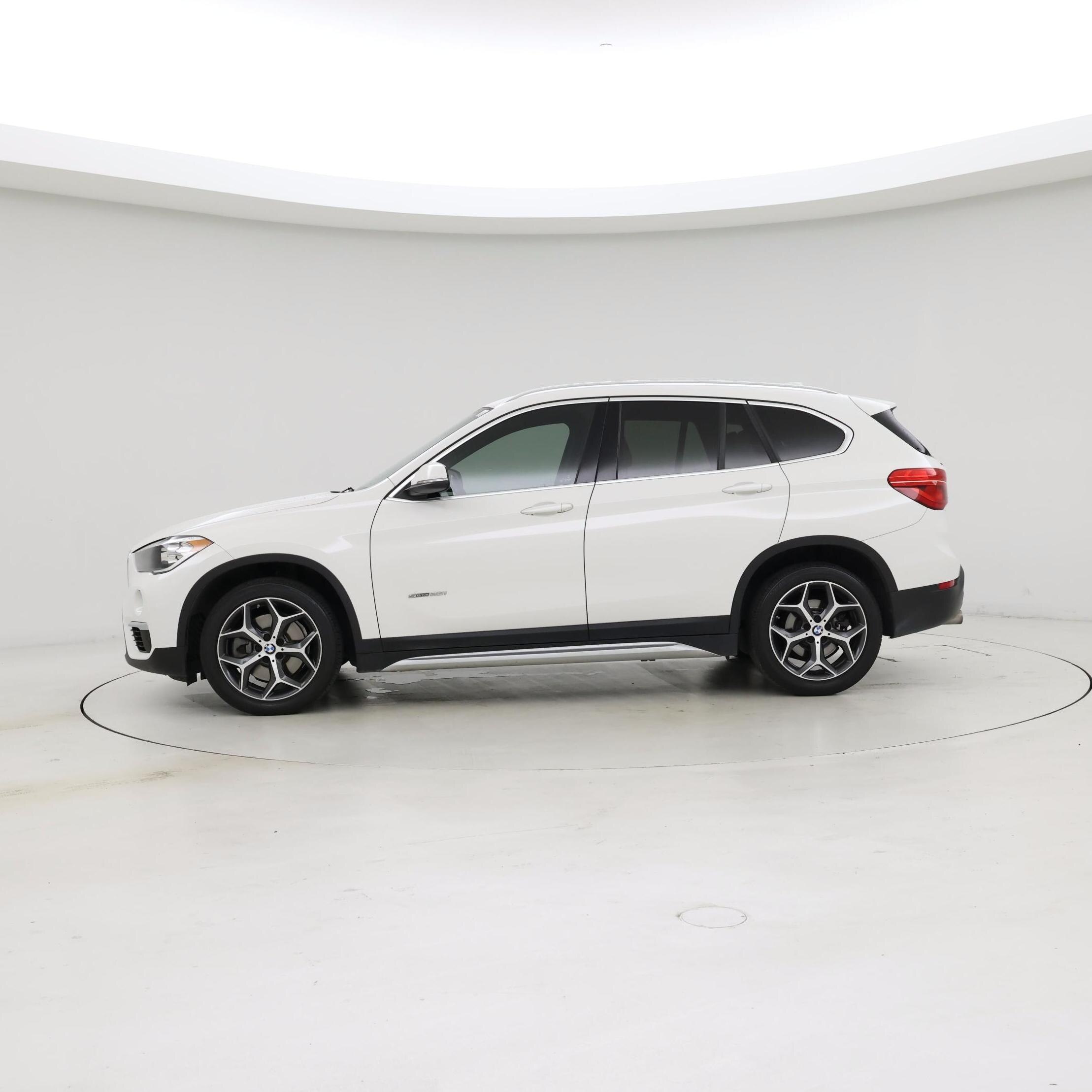 Thumbnail: 2018 BMW X1 - 3