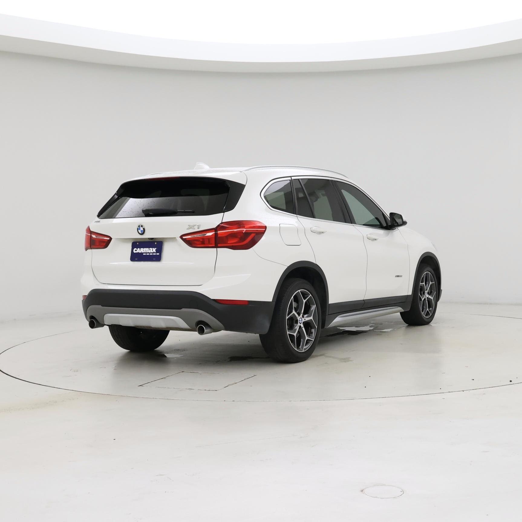 Thumbnail: 2018 BMW X1 - 8