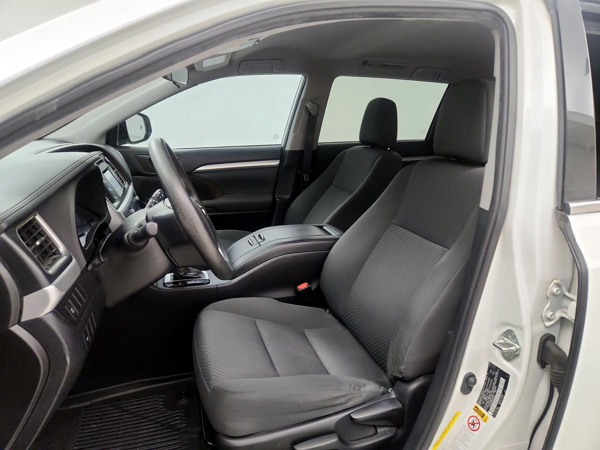 Thumbnail: 2019 Toyota Highlander - 11