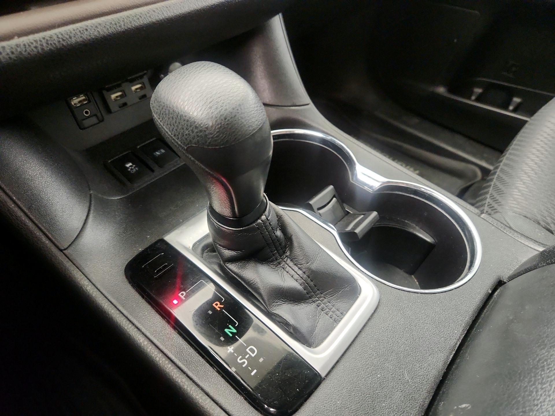 Thumbnail: 2019 Toyota Highlander - 17