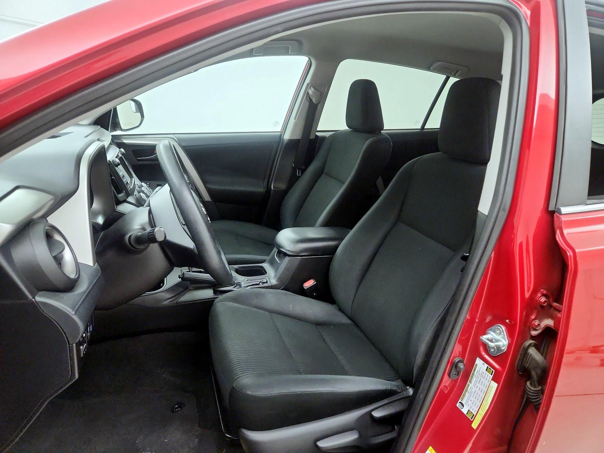 Thumbnail: 2017 Toyota RAV4 - 11