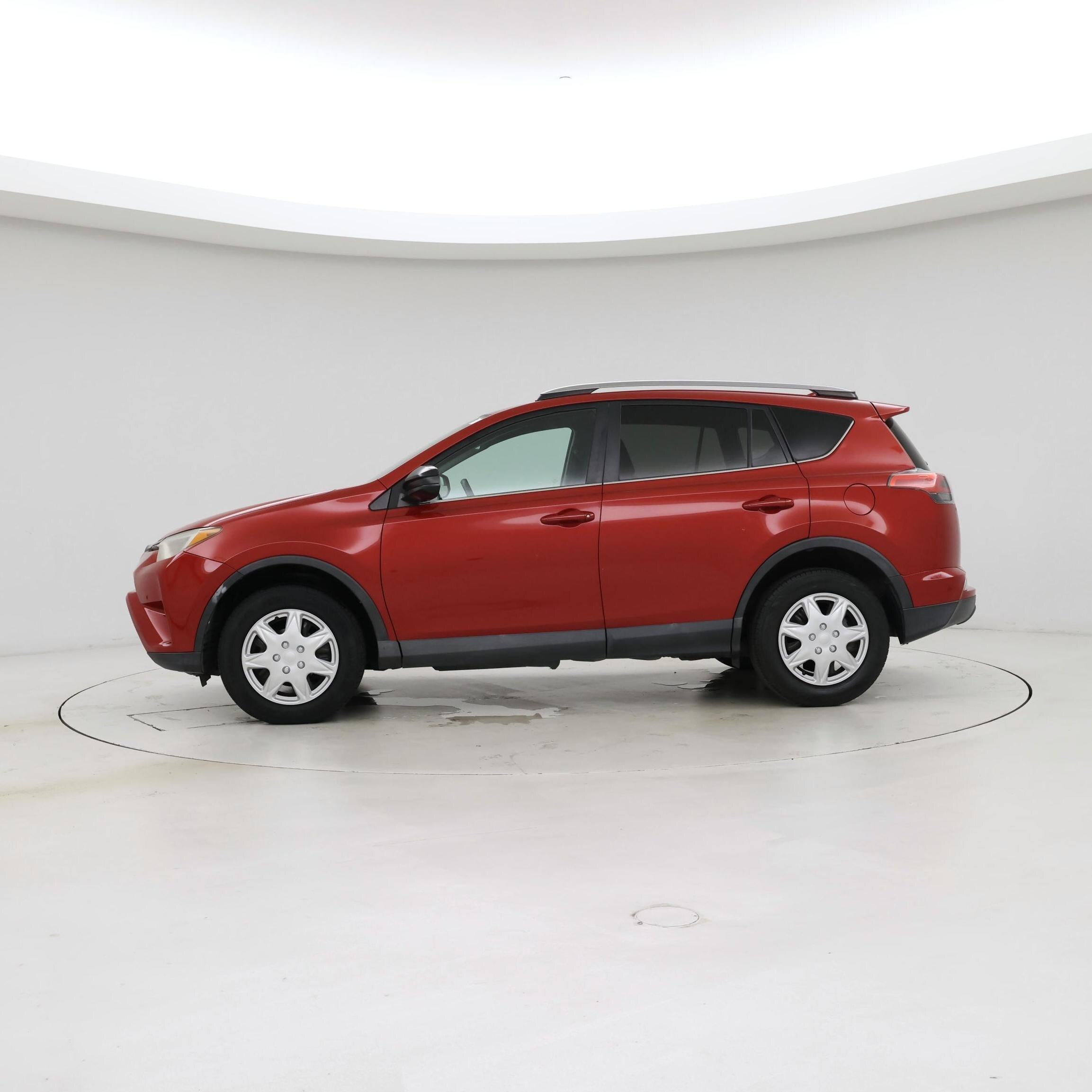 Thumbnail: 2017 Toyota RAV4 - 3