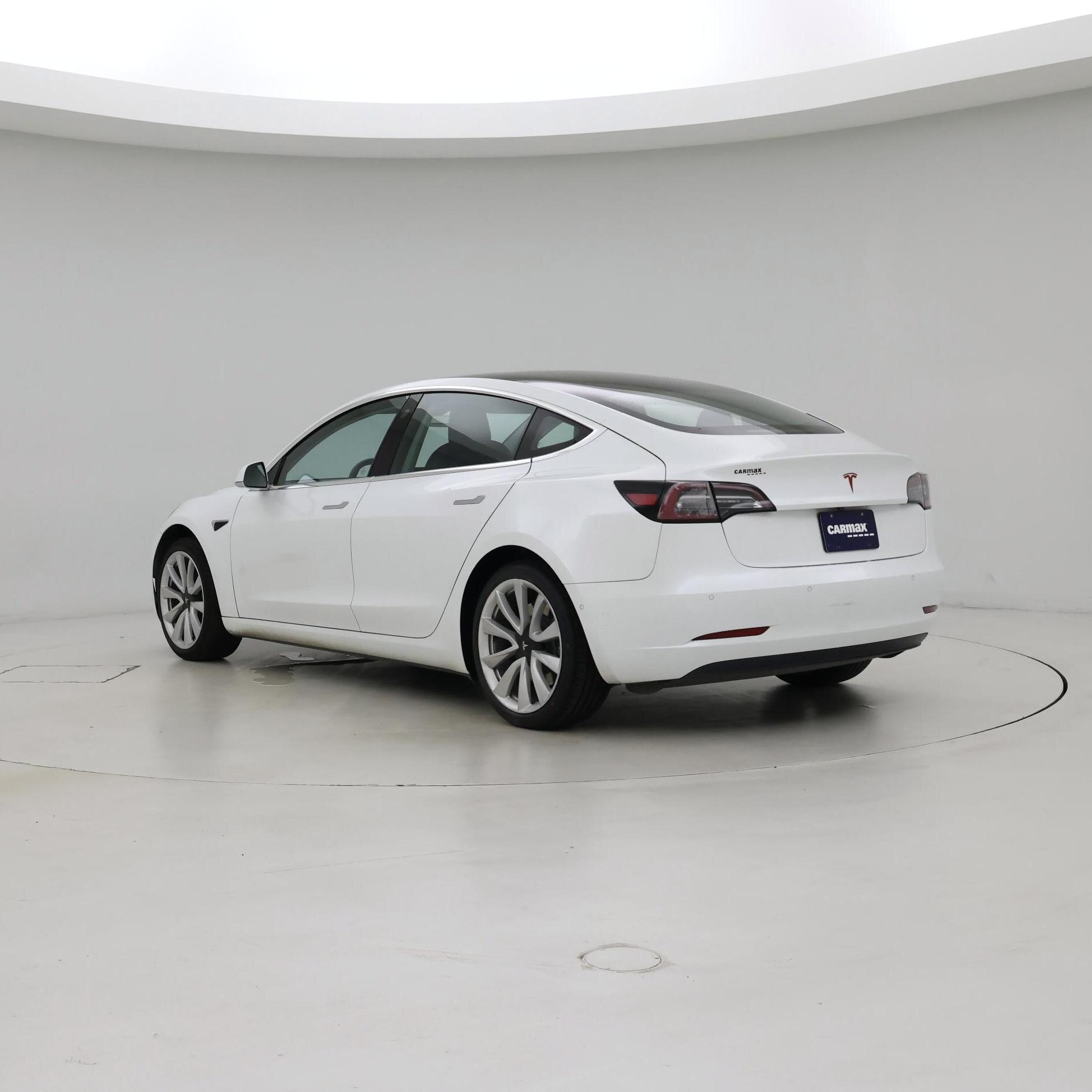 Thumbnail: 2019 Tesla Model 3 - 2