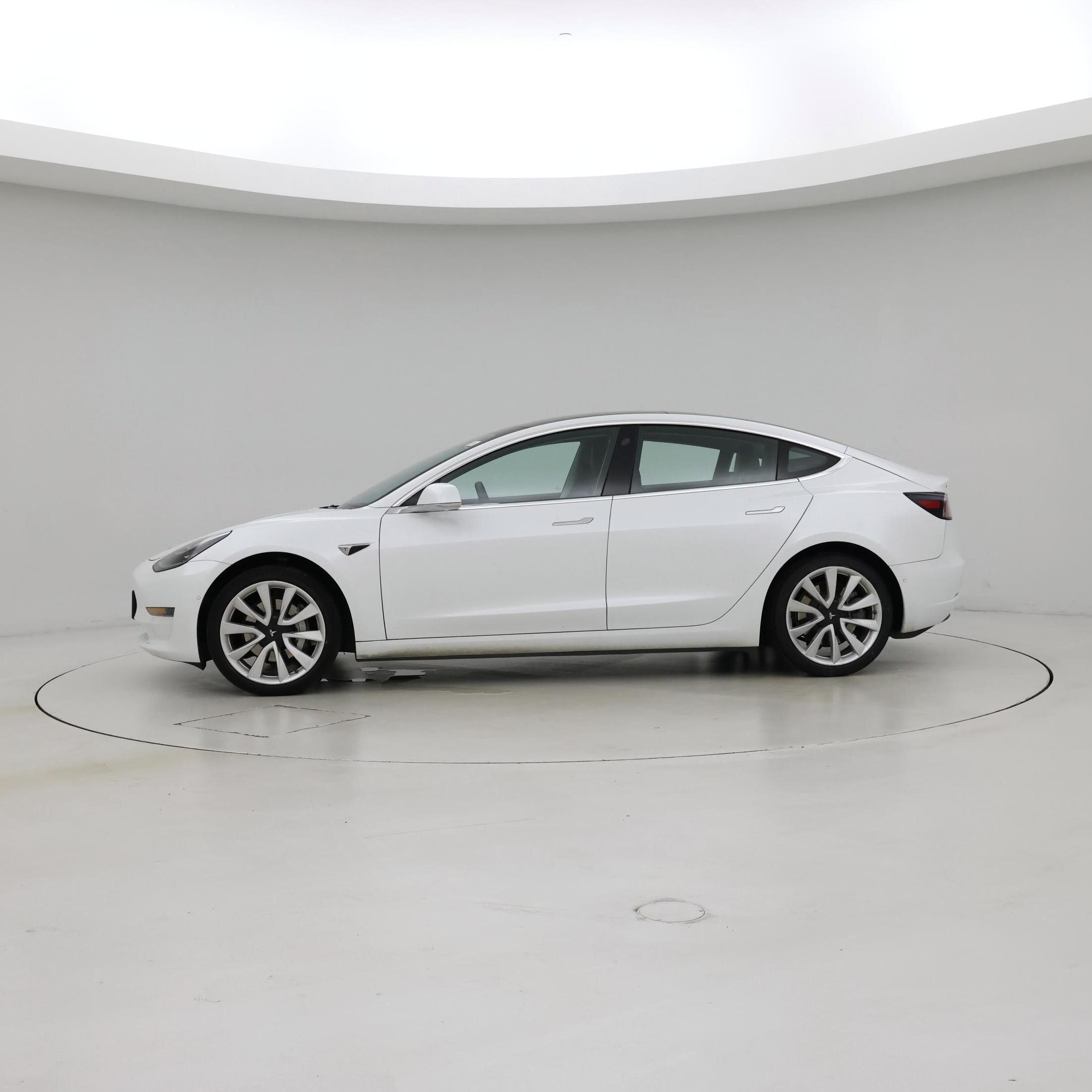 Thumbnail: 2019 Tesla Model 3 - 3