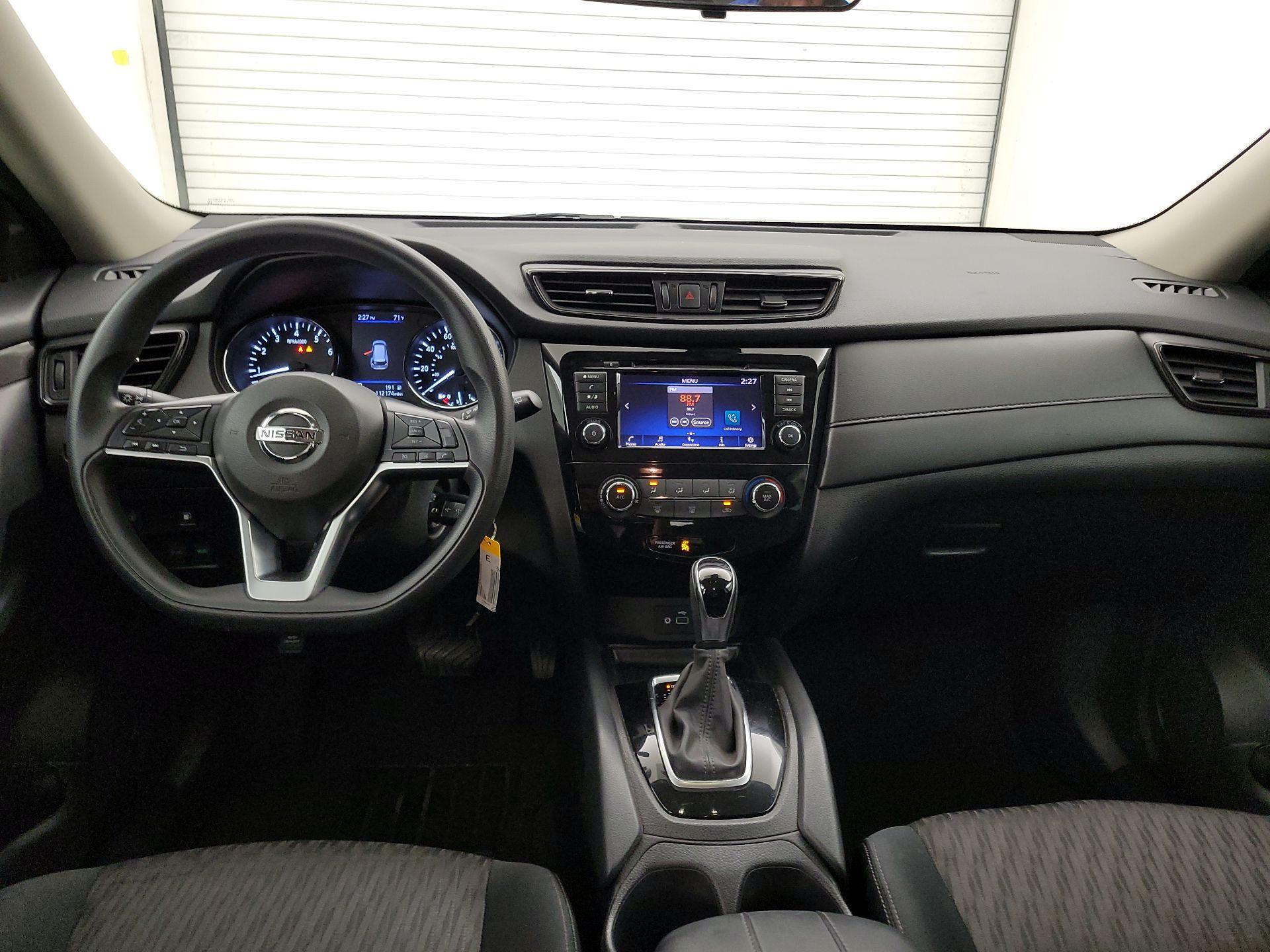 Thumbnail: 2019 Nissan Rogue - 9