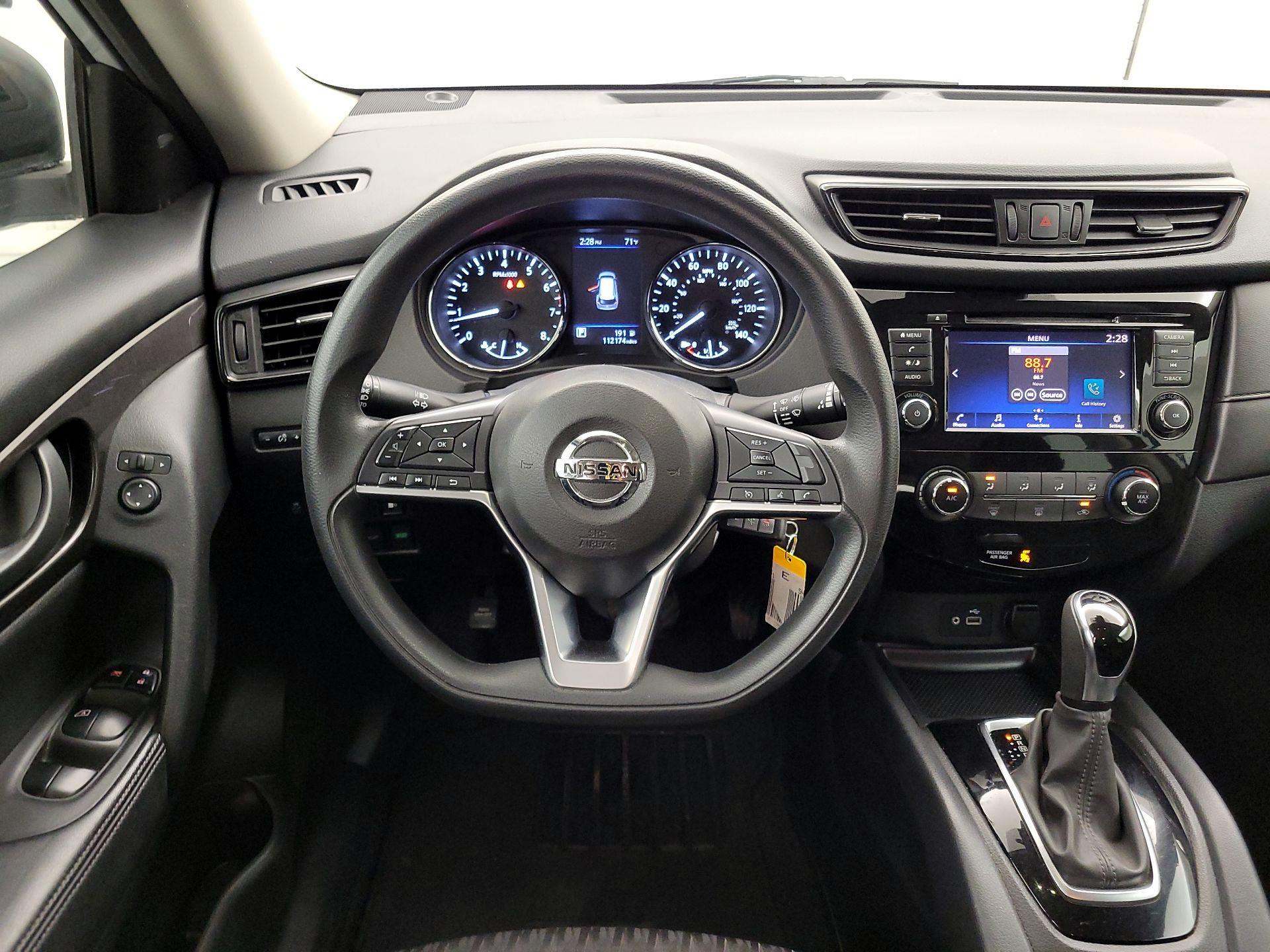 Thumbnail: 2019 Nissan Rogue - 10