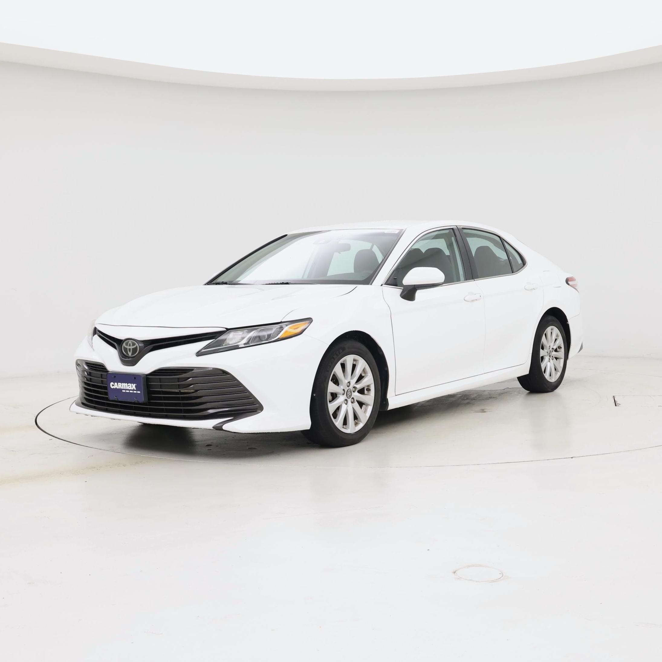 Thumbnail: 2019 Toyota Camry - 4