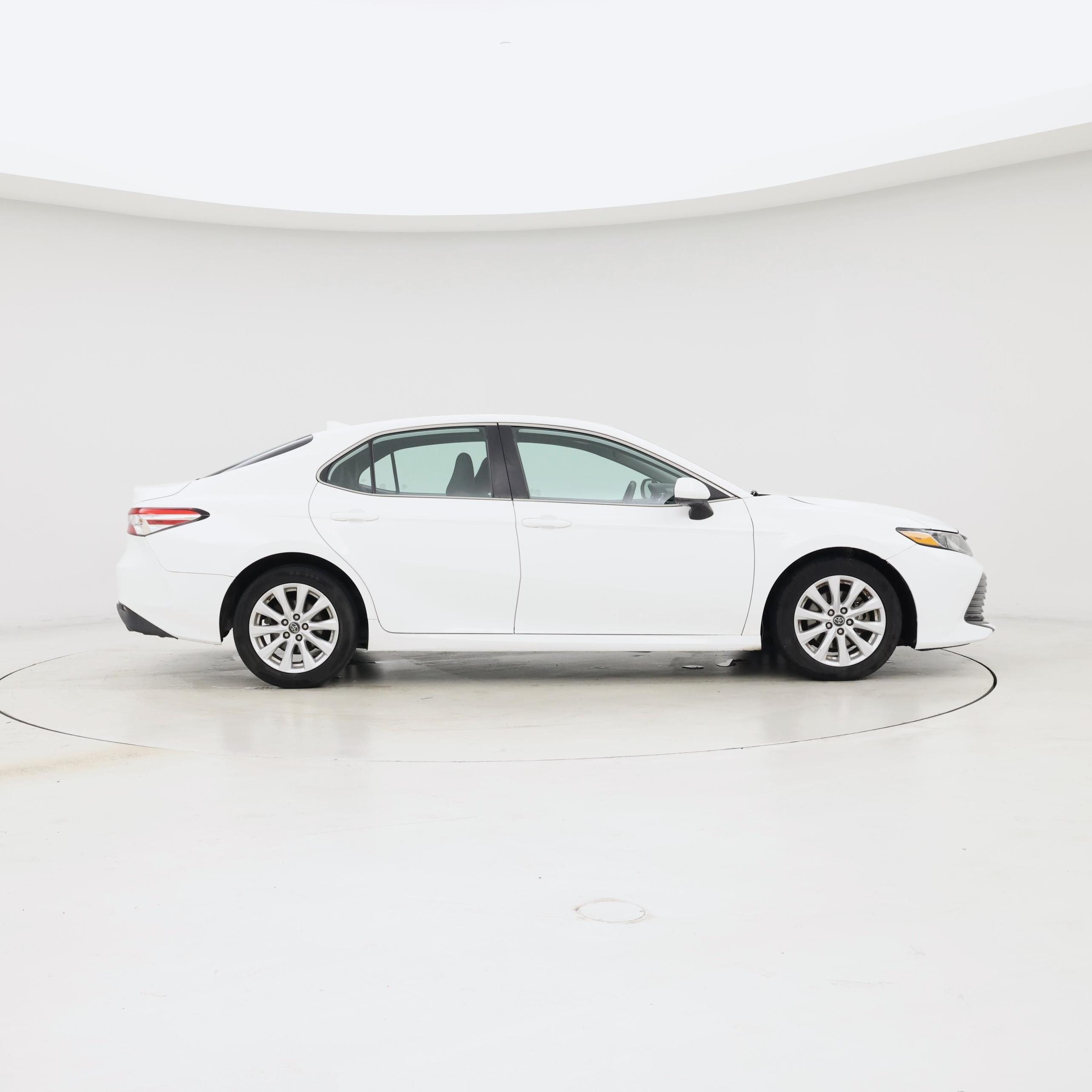 Thumbnail: 2019 Toyota Camry - 7