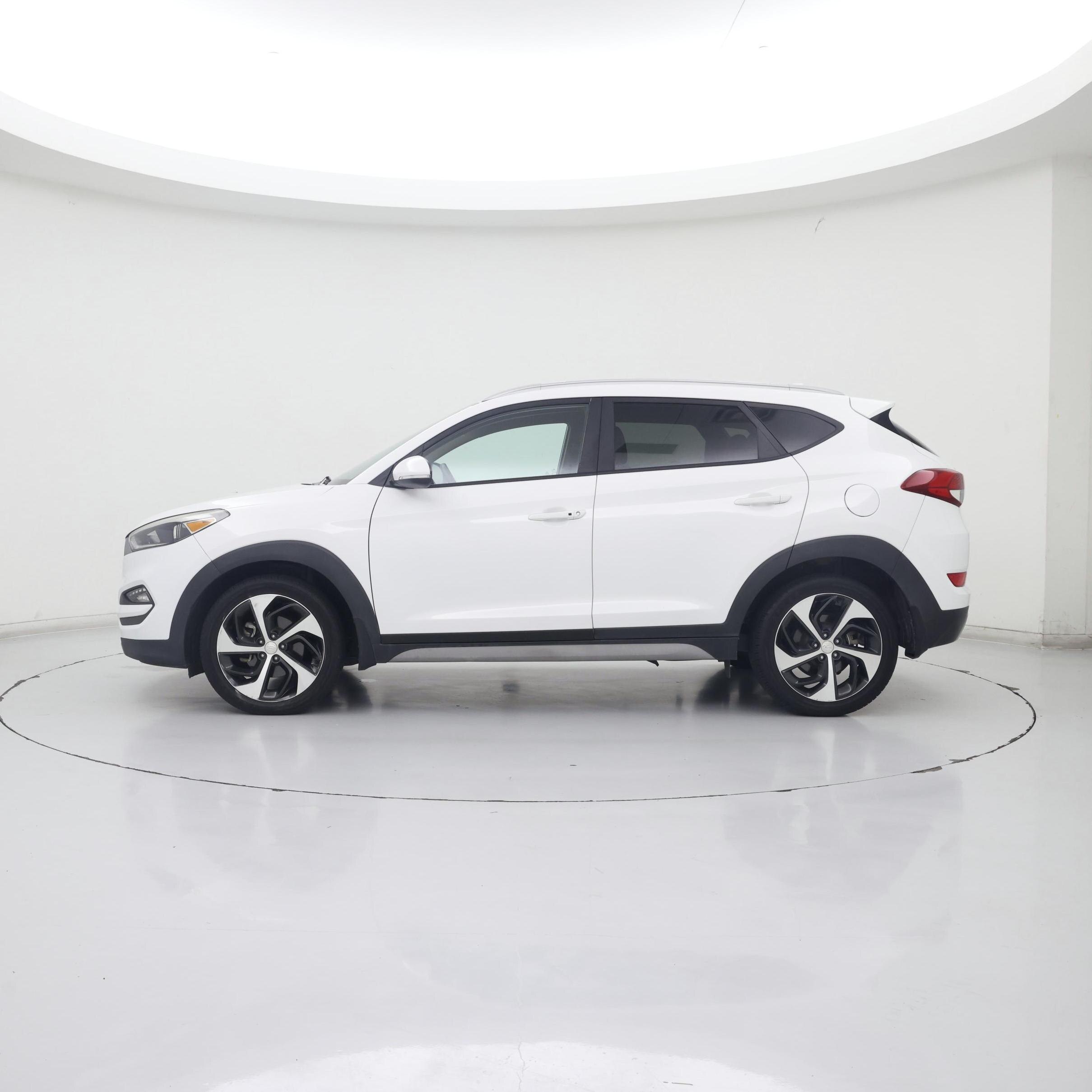 Thumbnail: 2018 Hyundai Tucson - 3