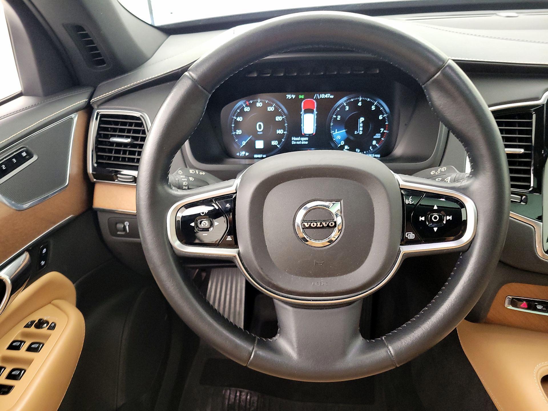 Thumbnail: 2017 Volvo XC90 - 10