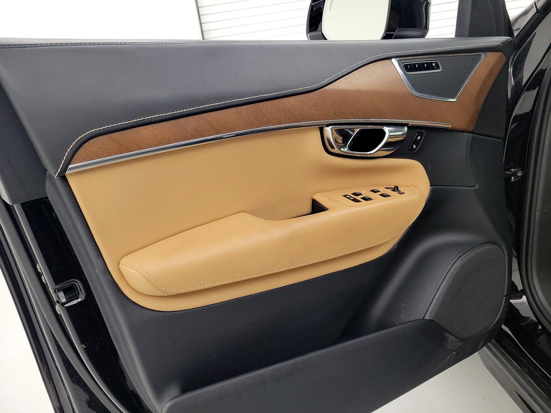 Thumbnail: 2017 Volvo XC90 - 12