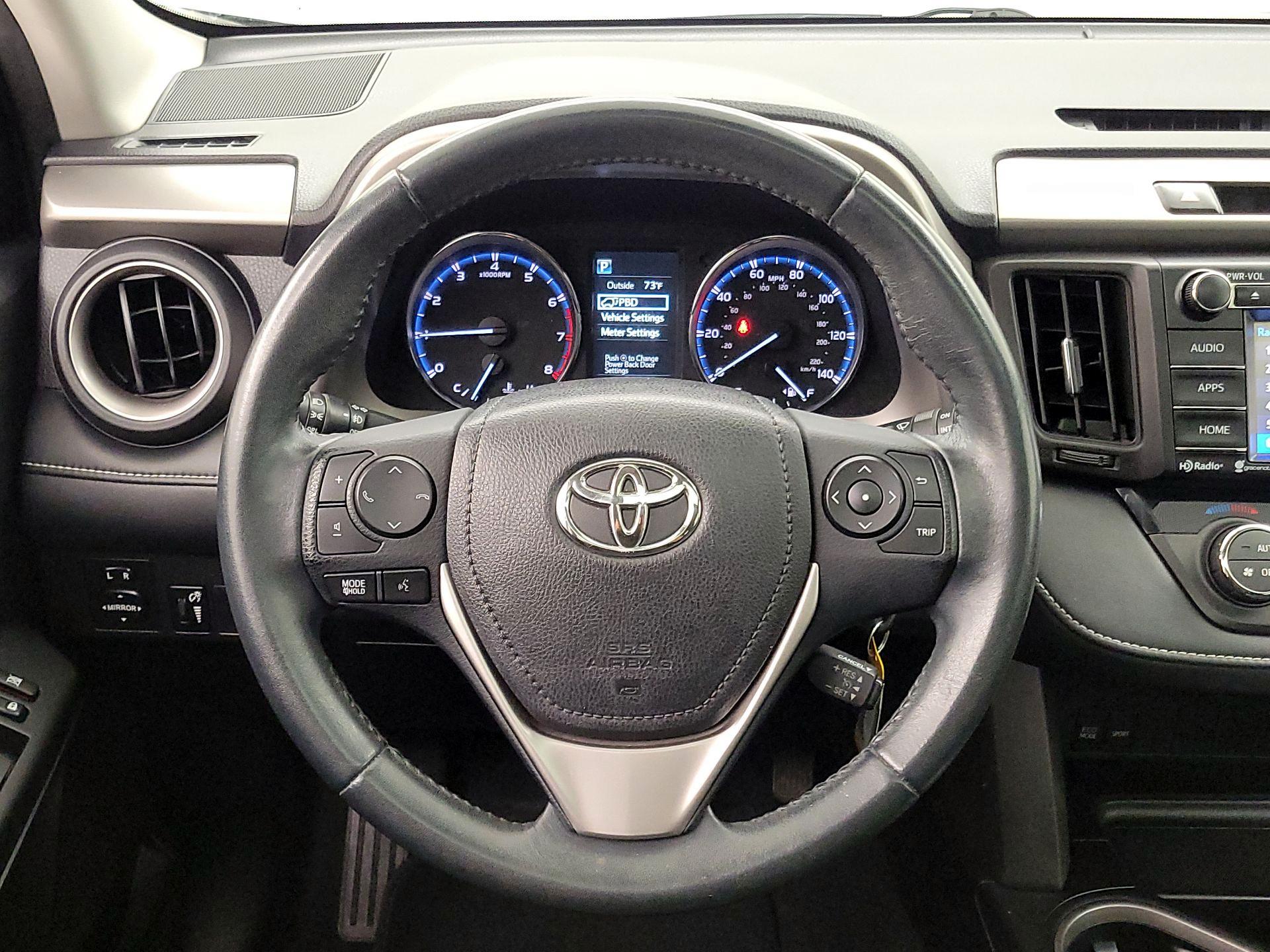 Thumbnail: 2016 Toyota RAV4 - 10