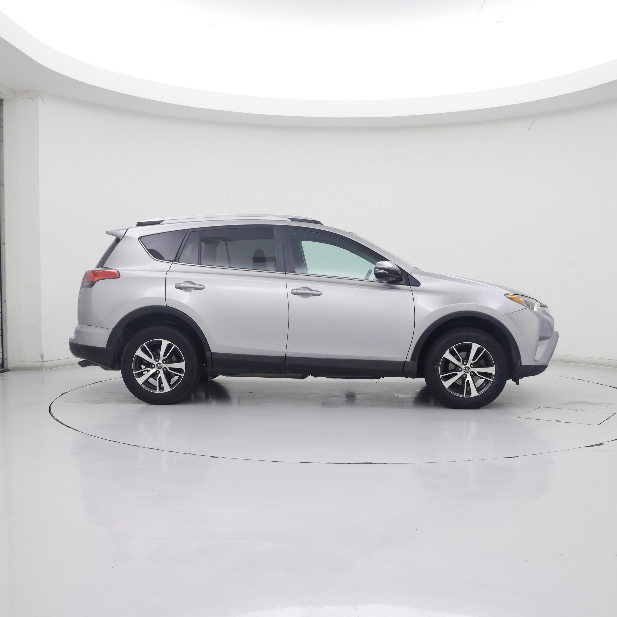 Thumbnail: 2016 Toyota RAV4 - 7