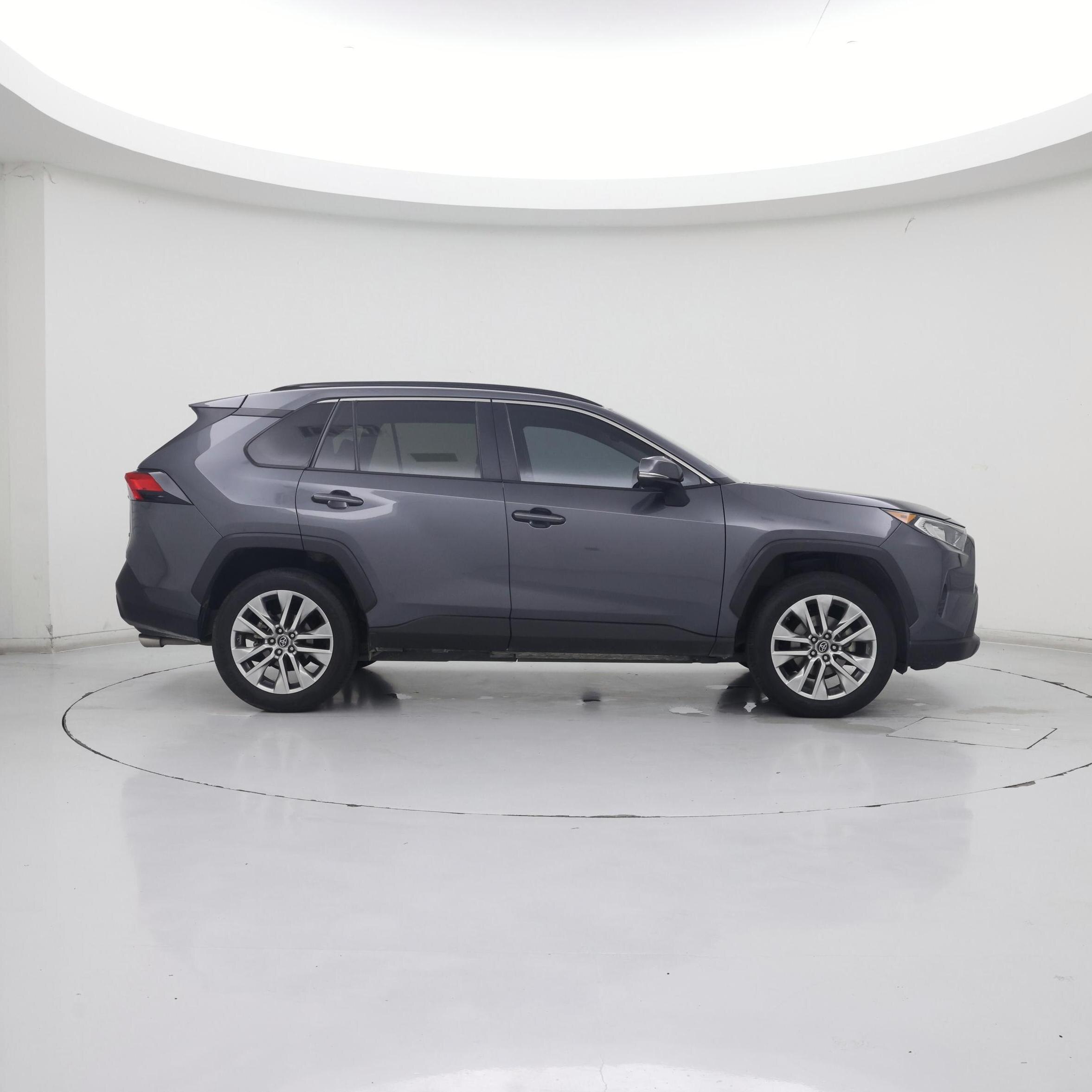 Thumbnail: 2019 Toyota RAV4 - 7