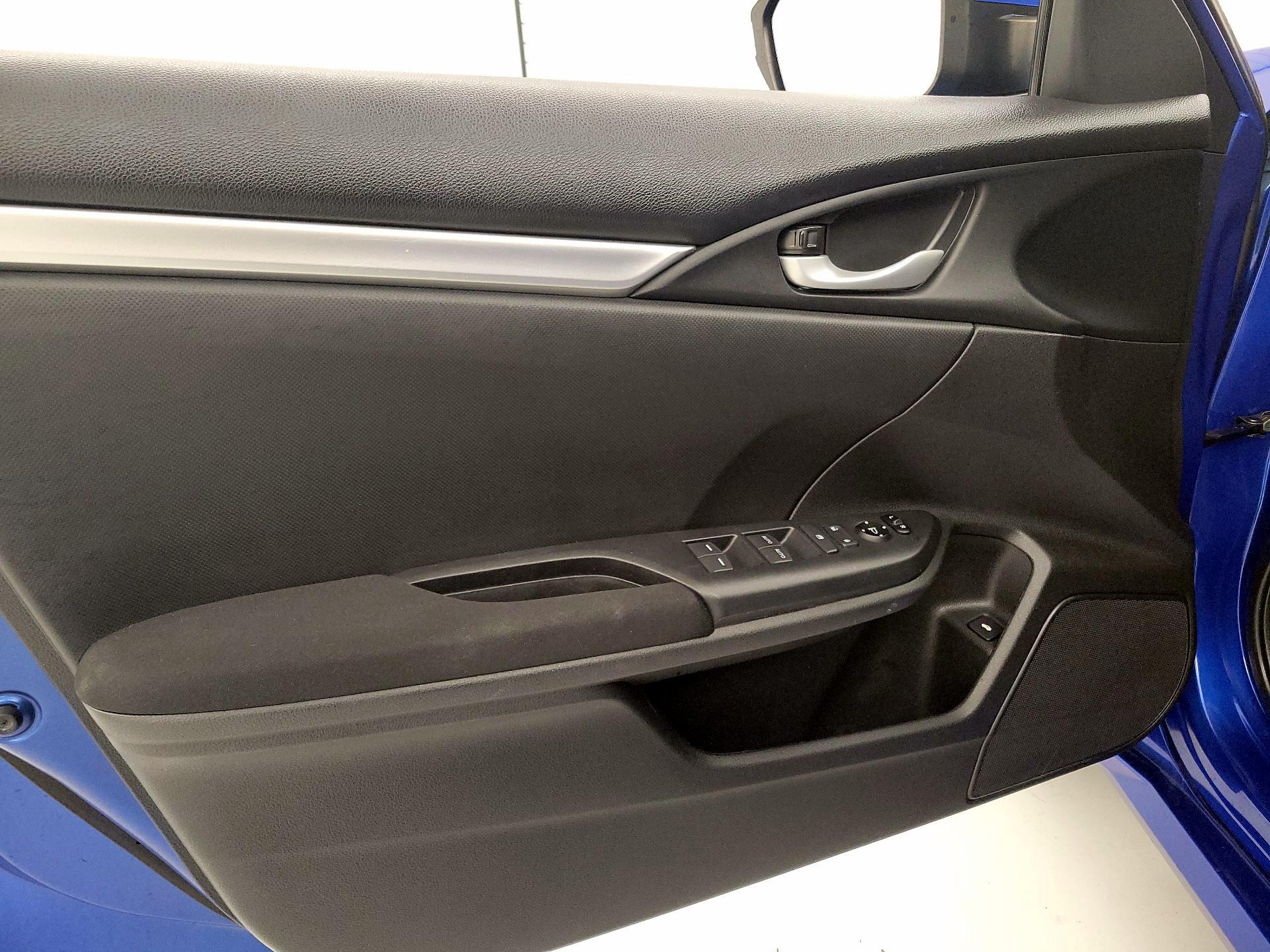 Thumbnail: 2019 Honda Civic - 12