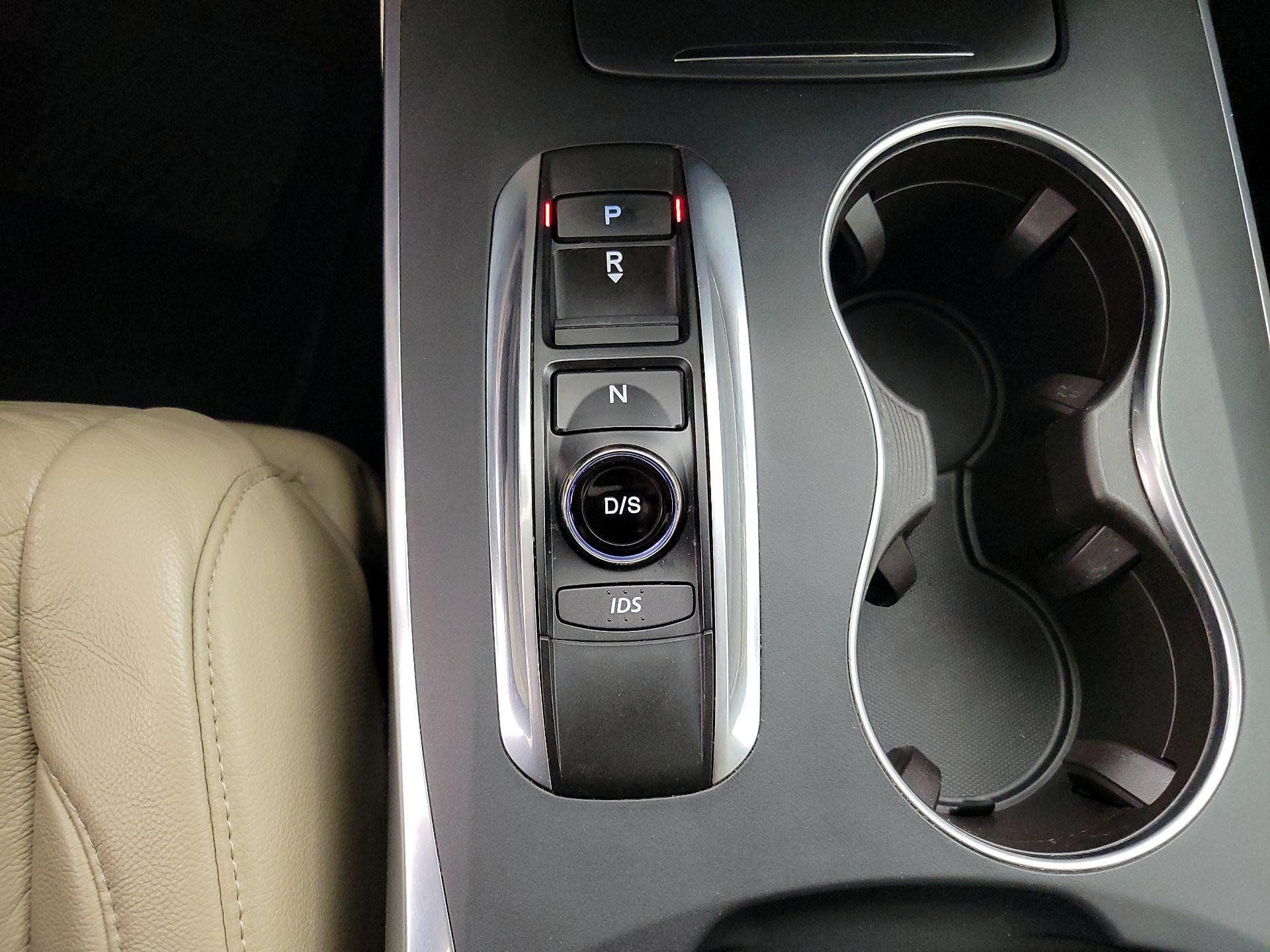 Thumbnail: 2016 Acura MDX - 17