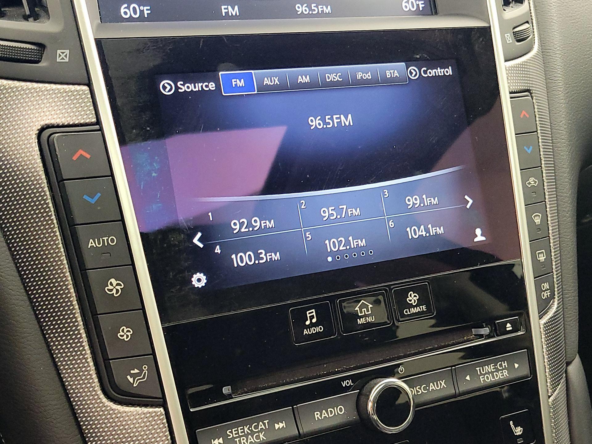 Thumbnail: 2016 INFINITI Q50 - 16