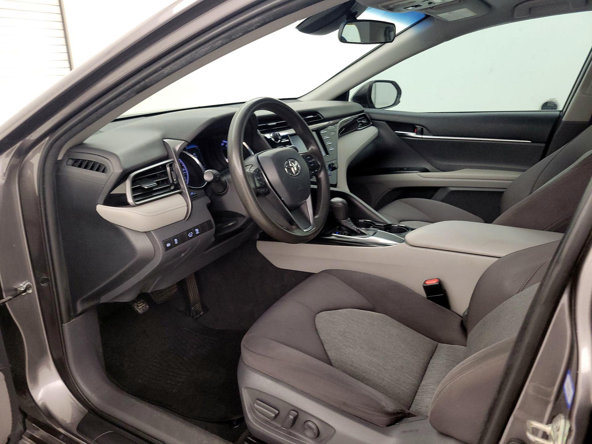 Thumbnail: 2019 Toyota Camry - 11