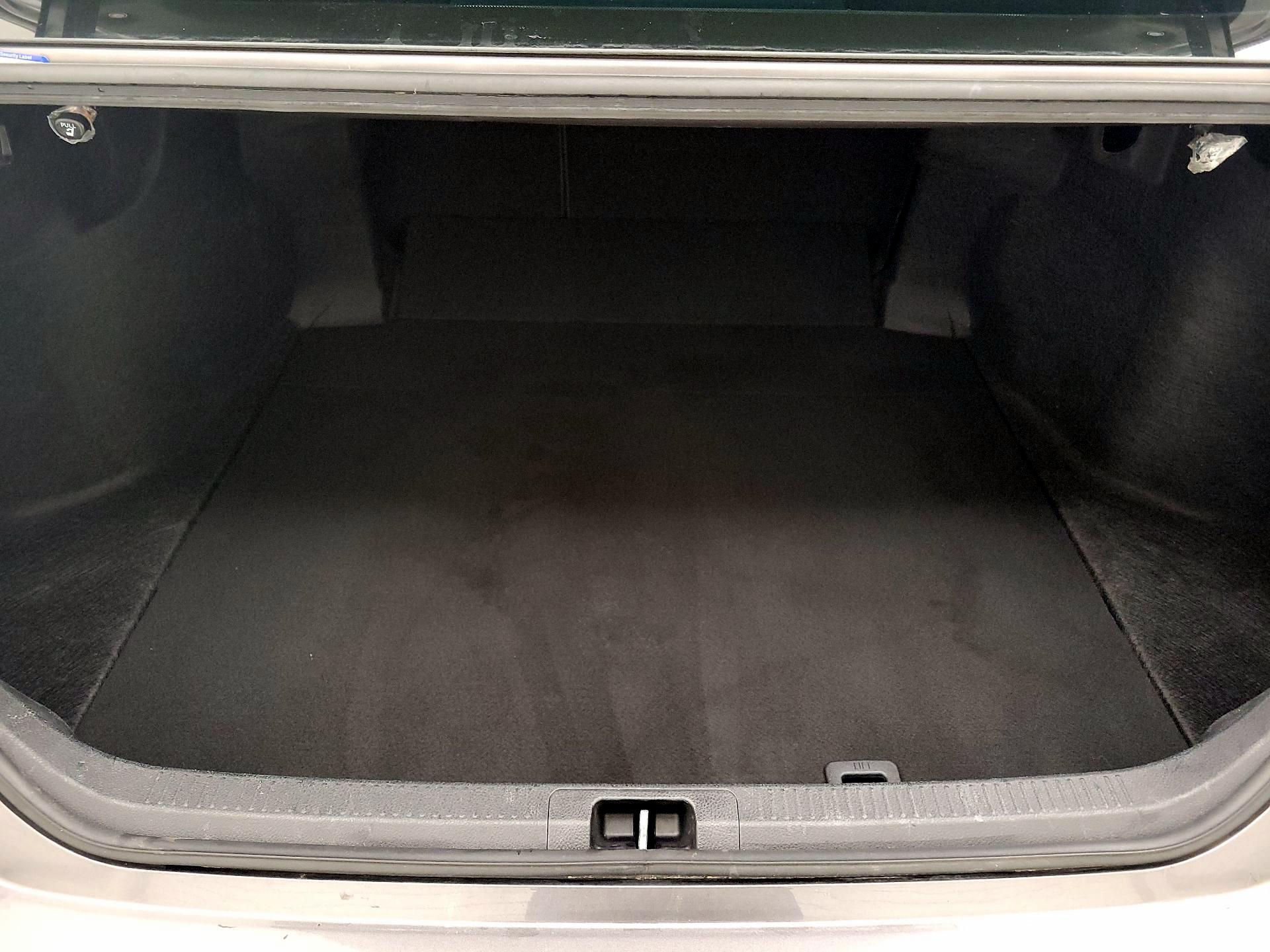 Thumbnail: 2019 Toyota Camry - 20