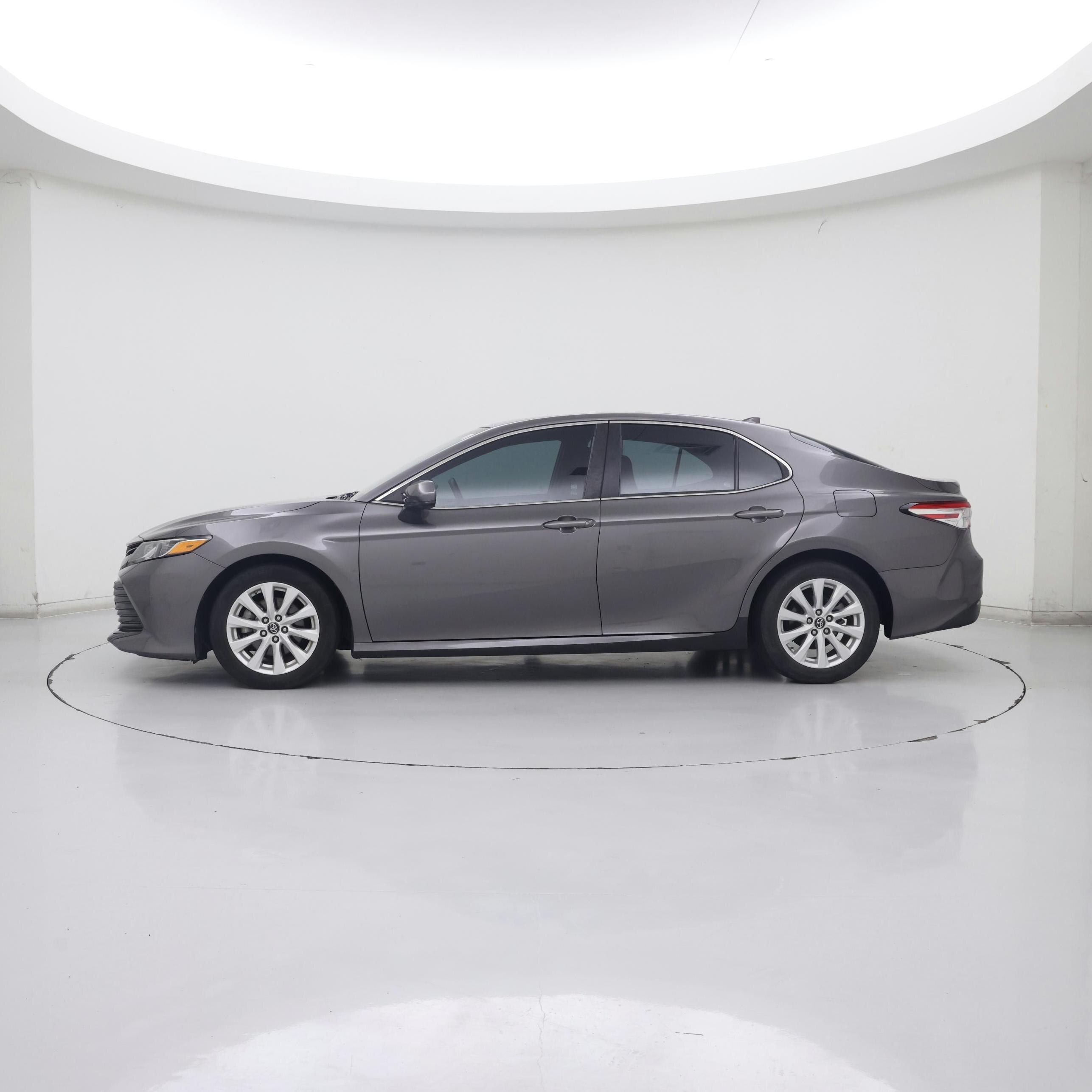 Thumbnail: 2019 Toyota Camry - 3