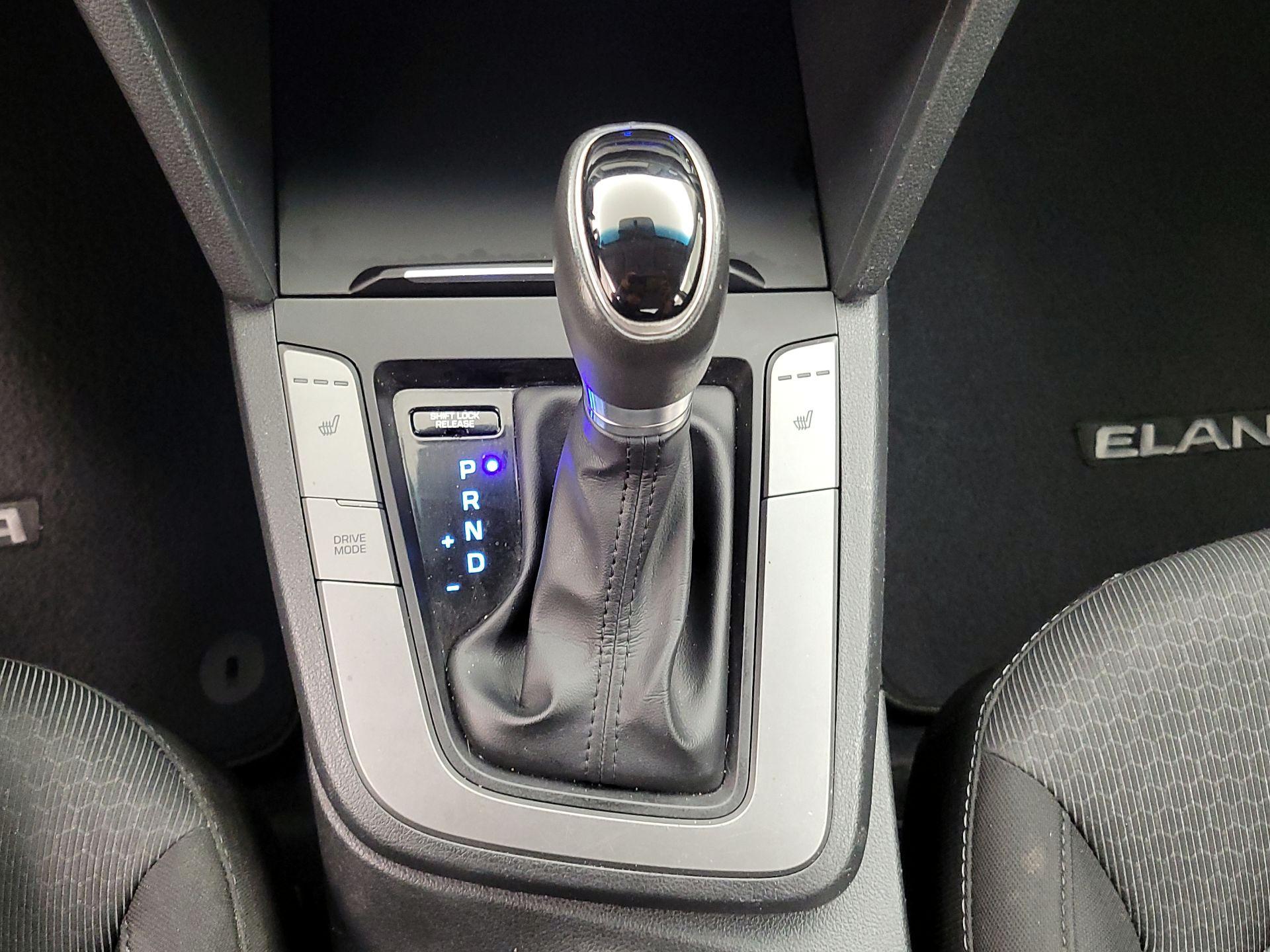 Thumbnail: 2017 Hyundai Elantra - 17