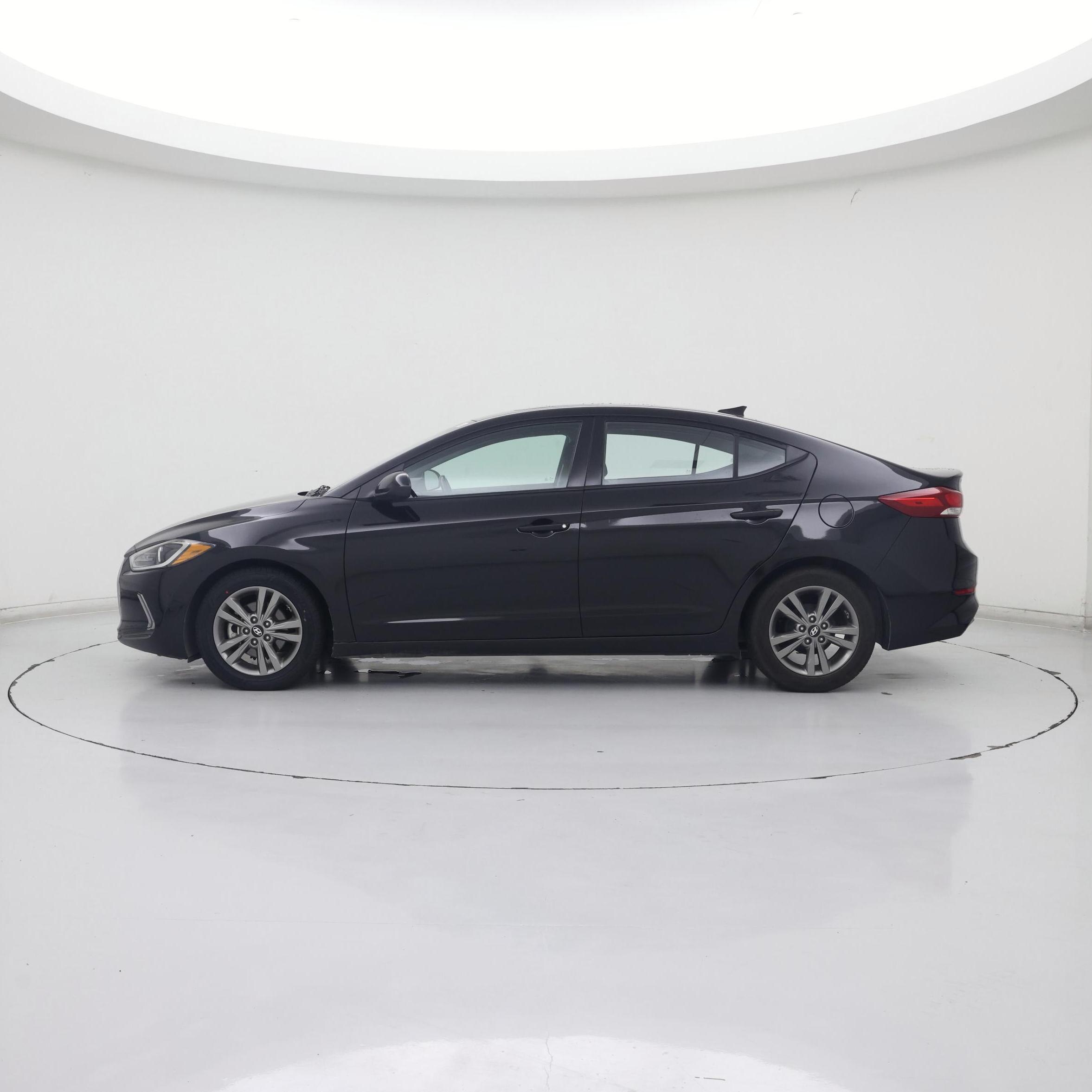 Thumbnail: 2017 Hyundai Elantra - 3