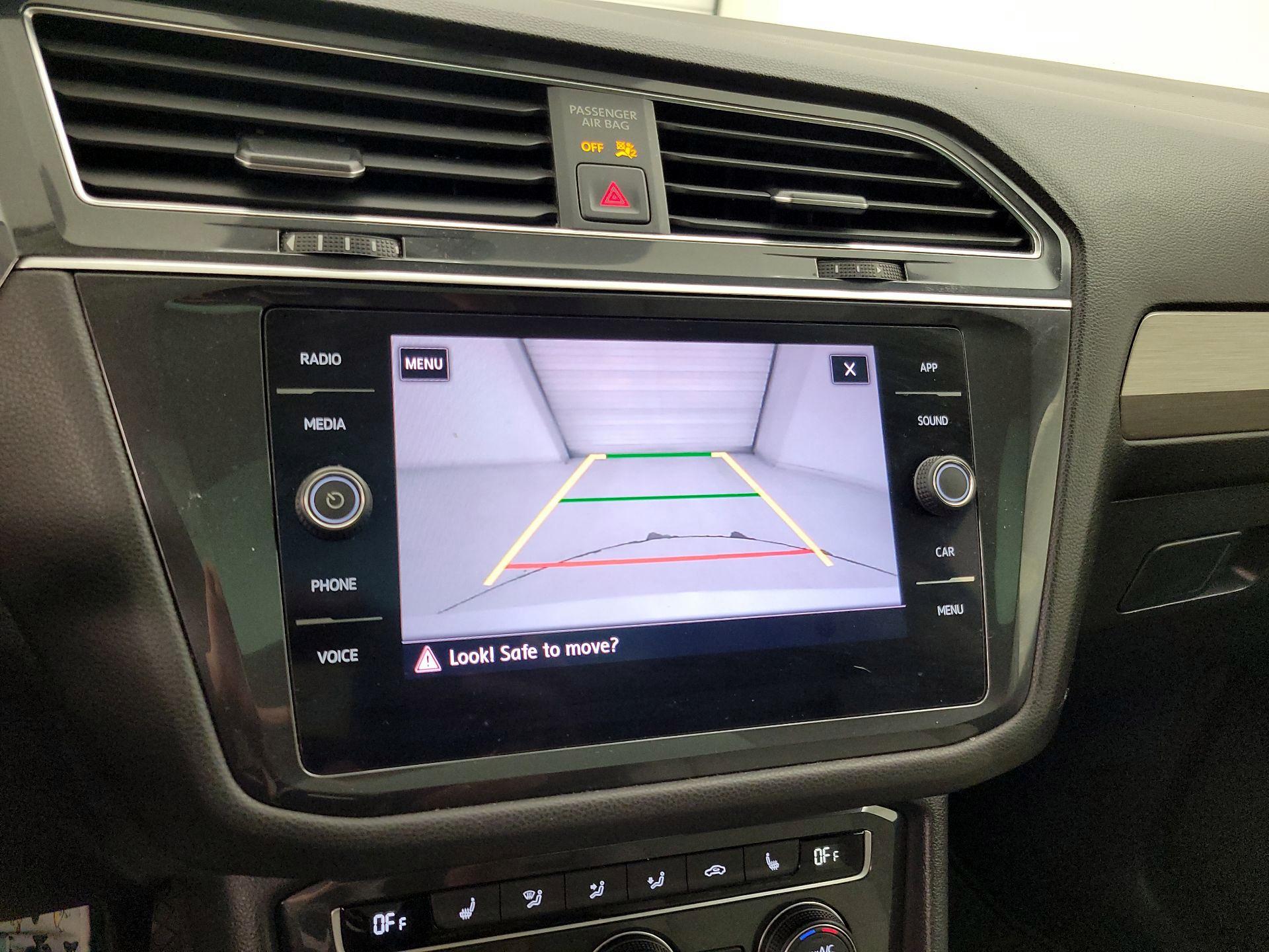 Thumbnail: 2020 Volkswagen Tiguan - 14