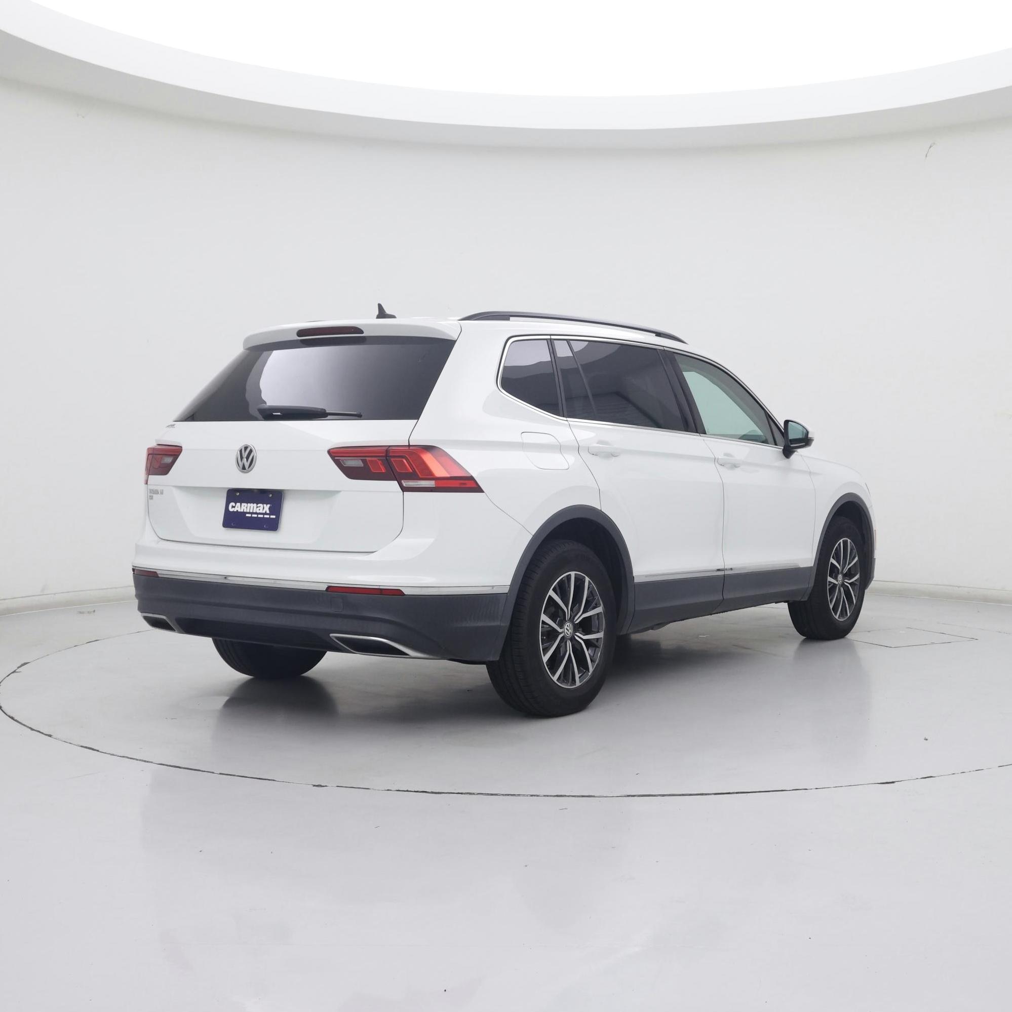 Thumbnail: 2020 Volkswagen Tiguan - 8