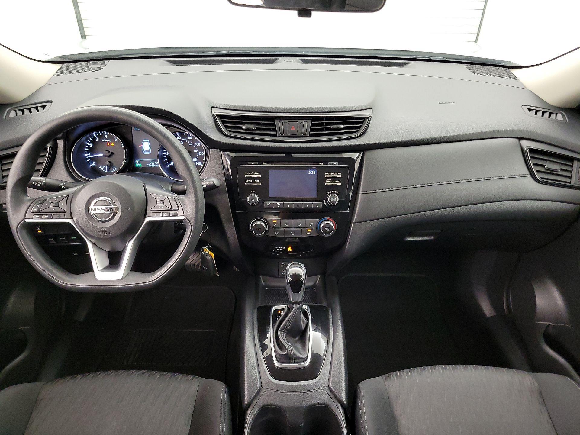 Thumbnail: 2017 Nissan Rogue - 9
