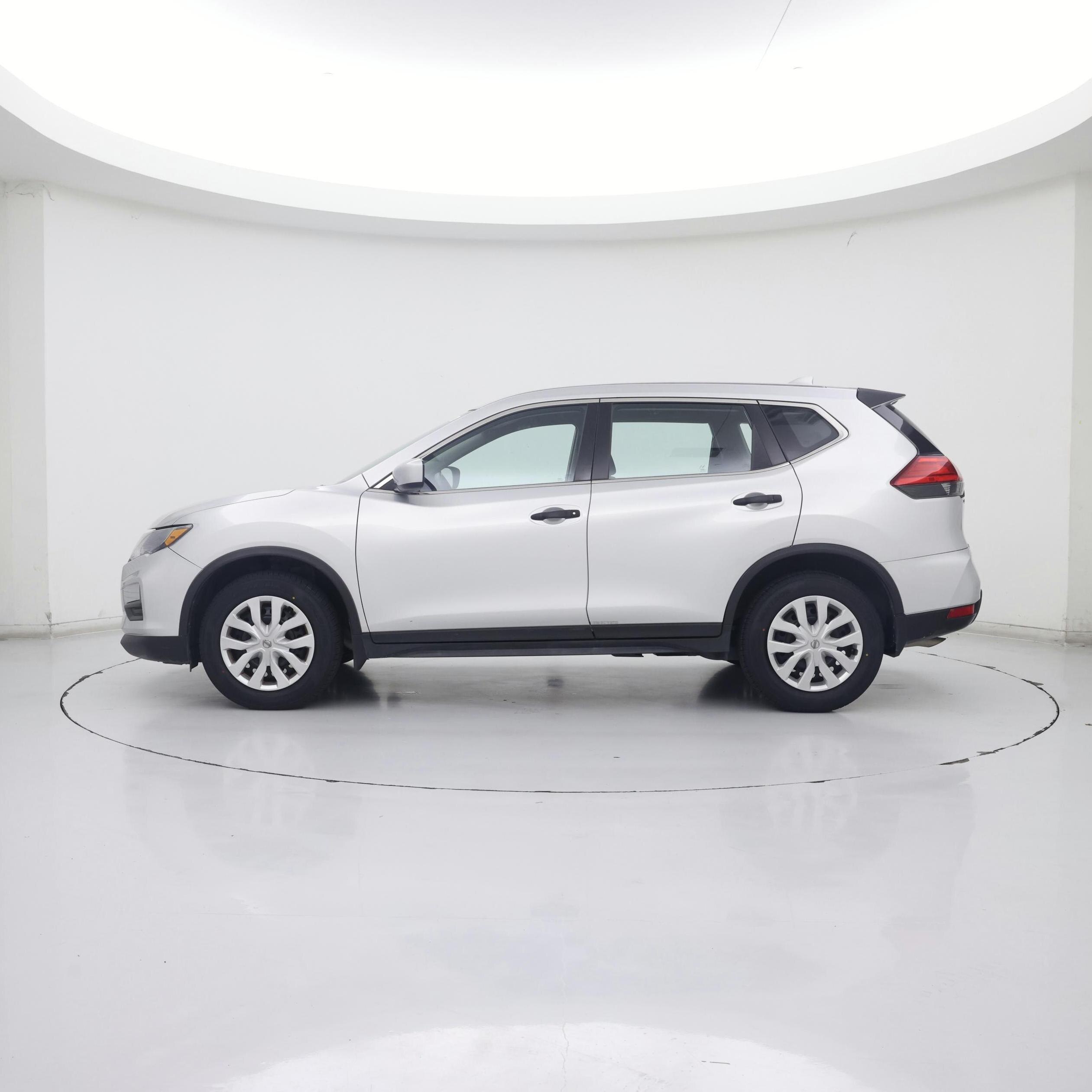 Thumbnail: 2017 Nissan Rogue - 3
