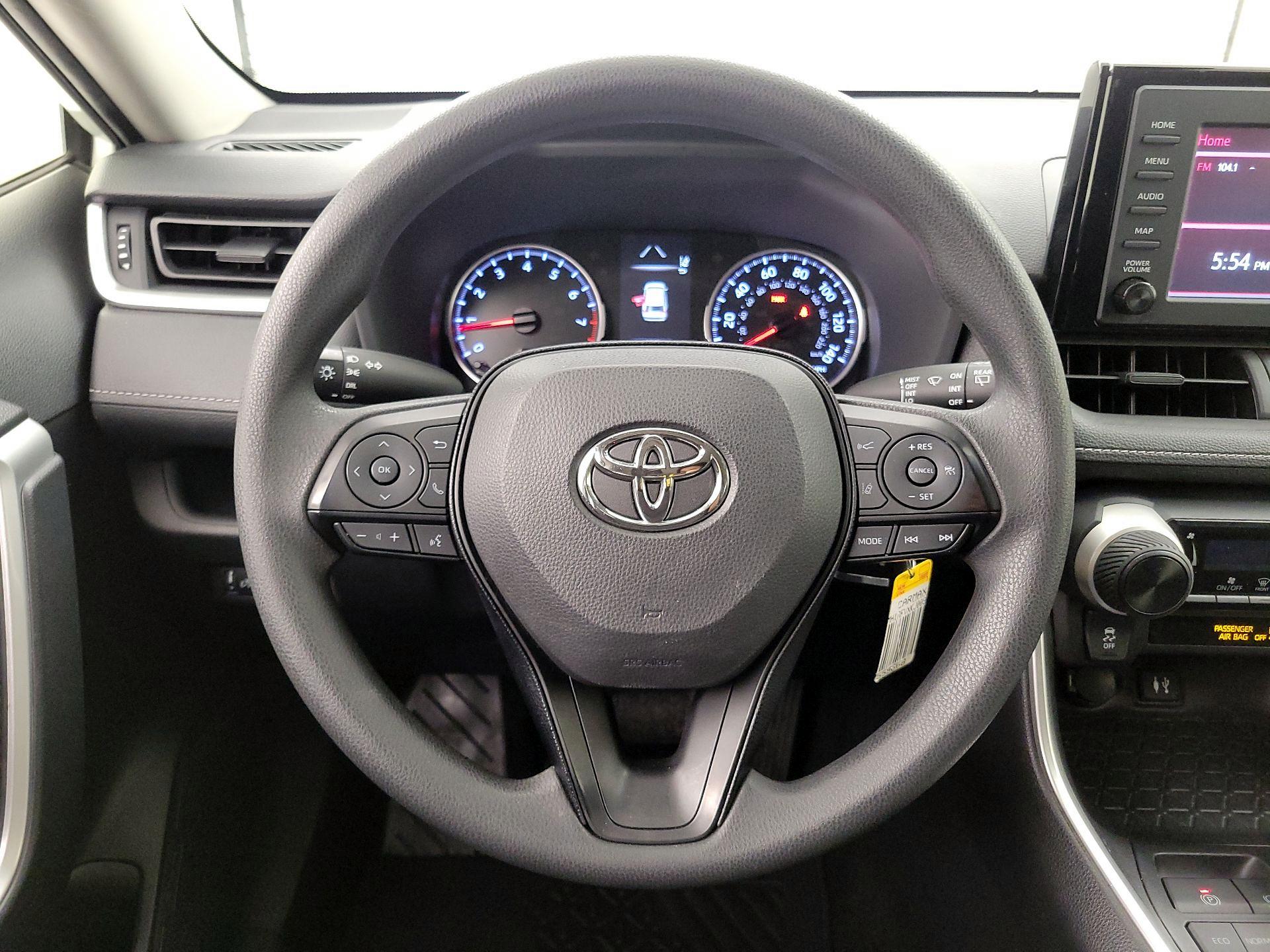 Thumbnail: 2019 Toyota RAV4 - 10