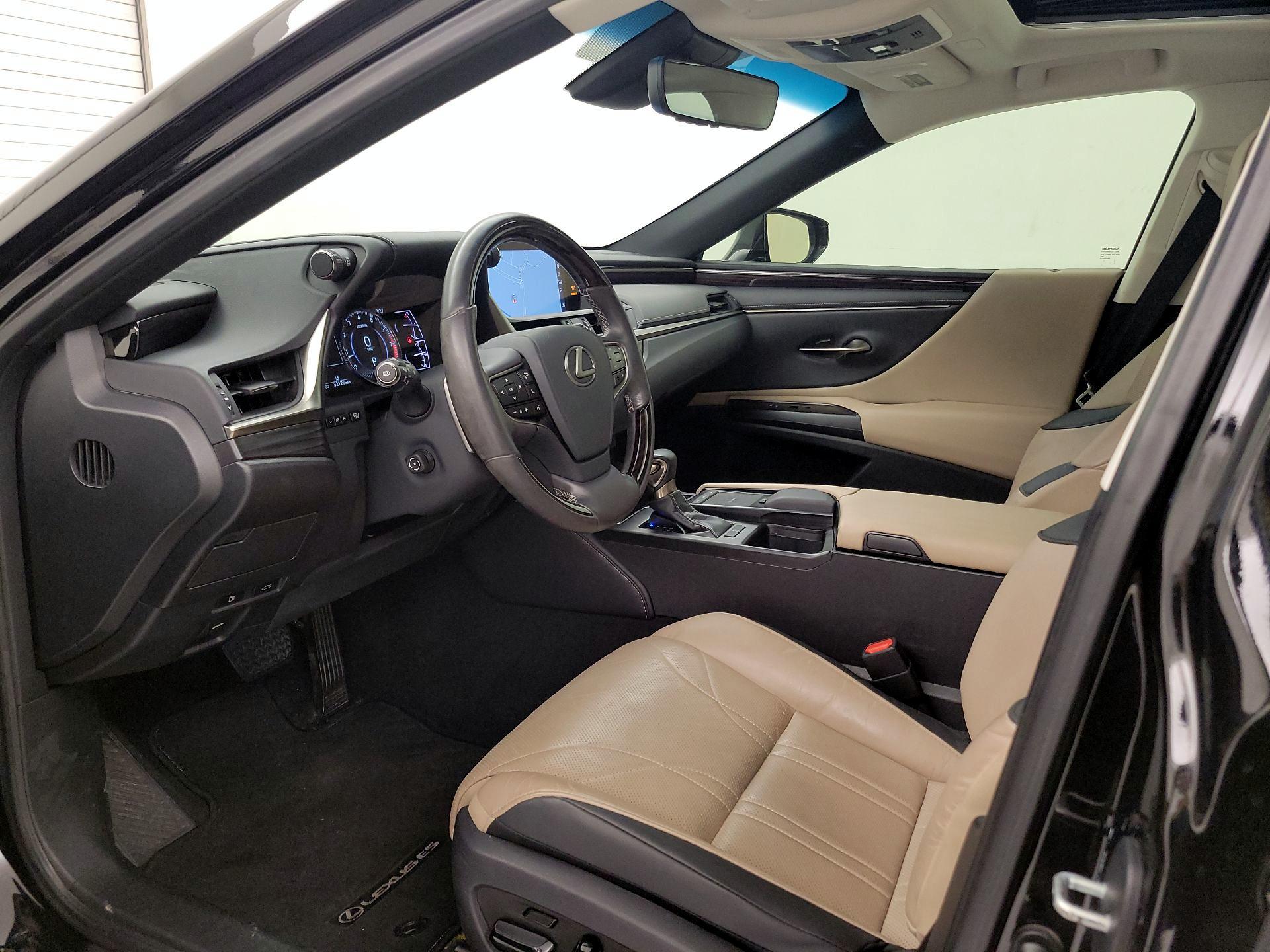 Thumbnail: 2019 Lexus ES - 11