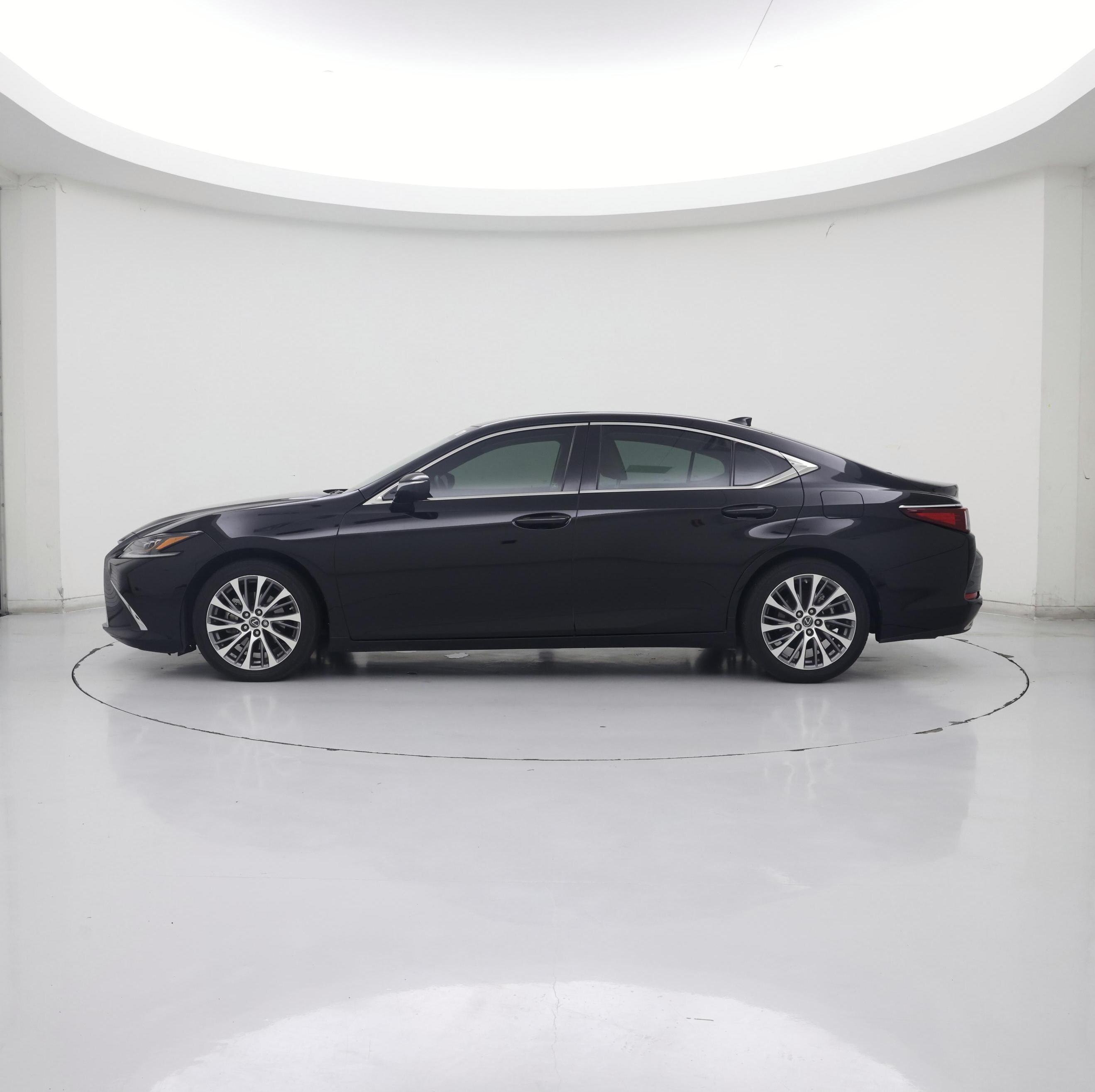 Thumbnail: 2019 Lexus ES - 3