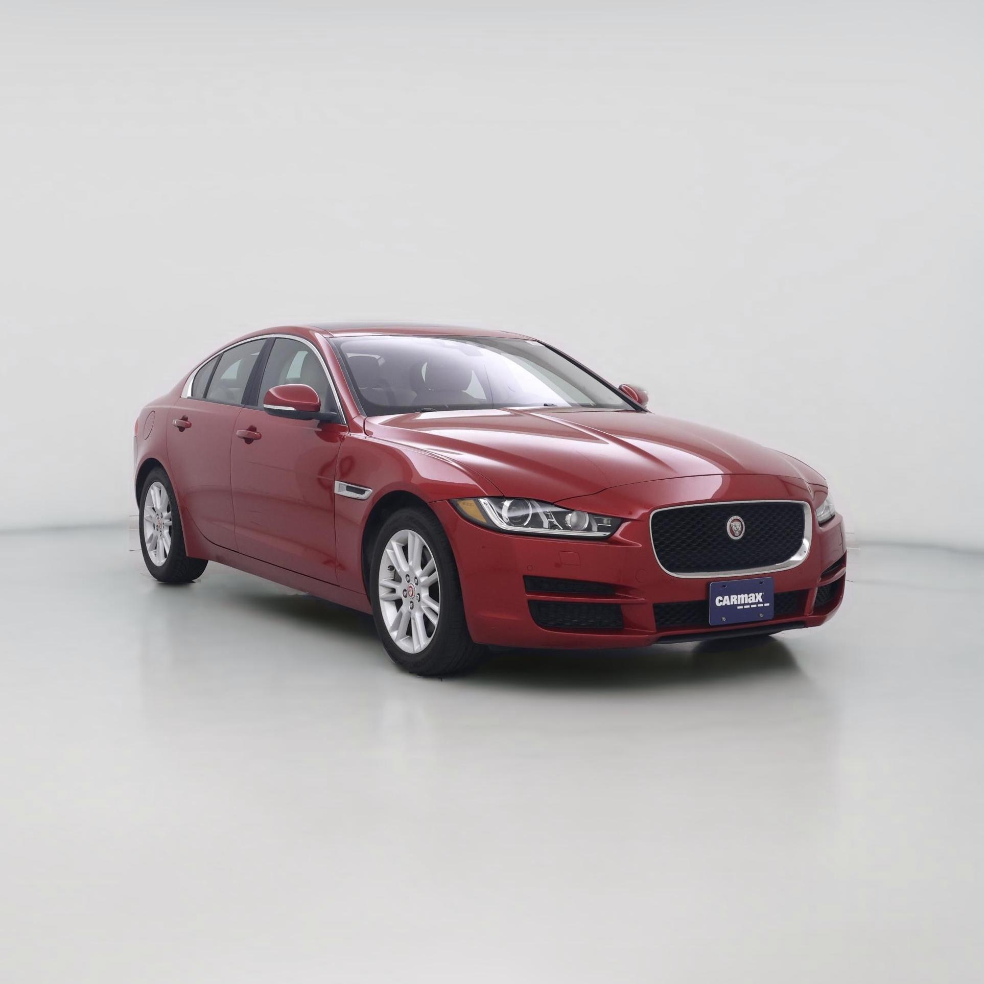 Thumbnail: 2017 Jaguar XE - 1