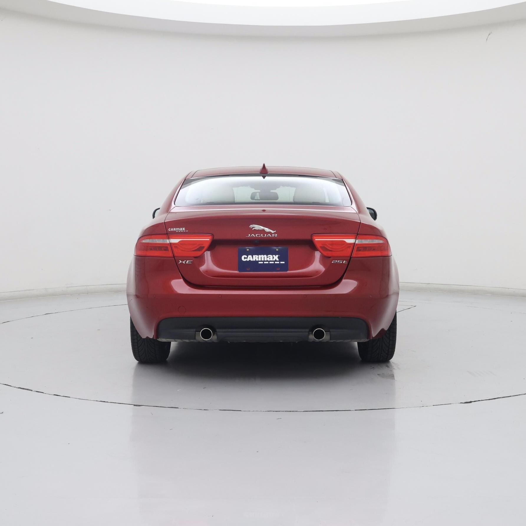 Thumbnail: 2017 Jaguar XE - 6