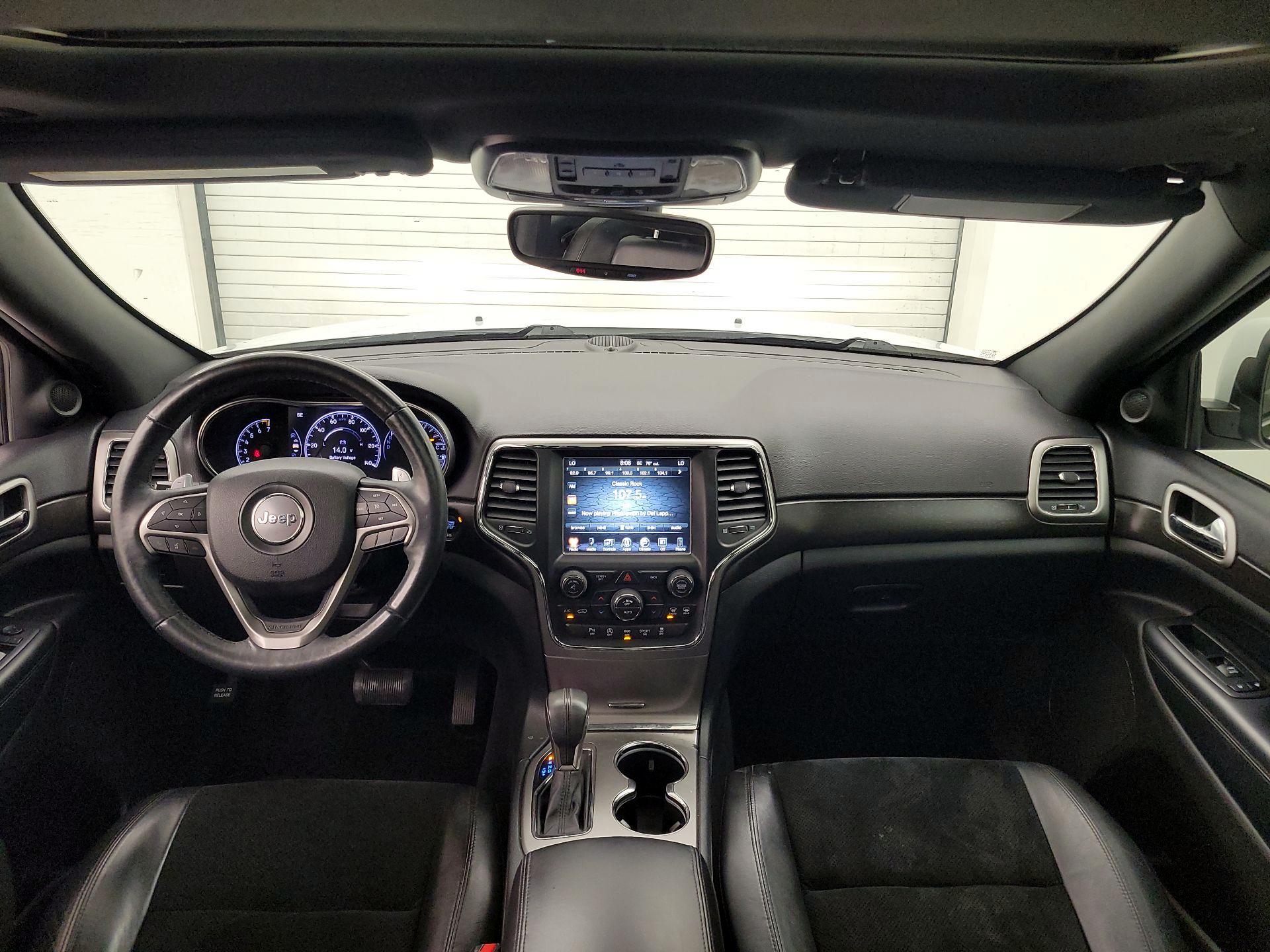 Thumbnail: 2017 Jeep Grand Cherokee - 9