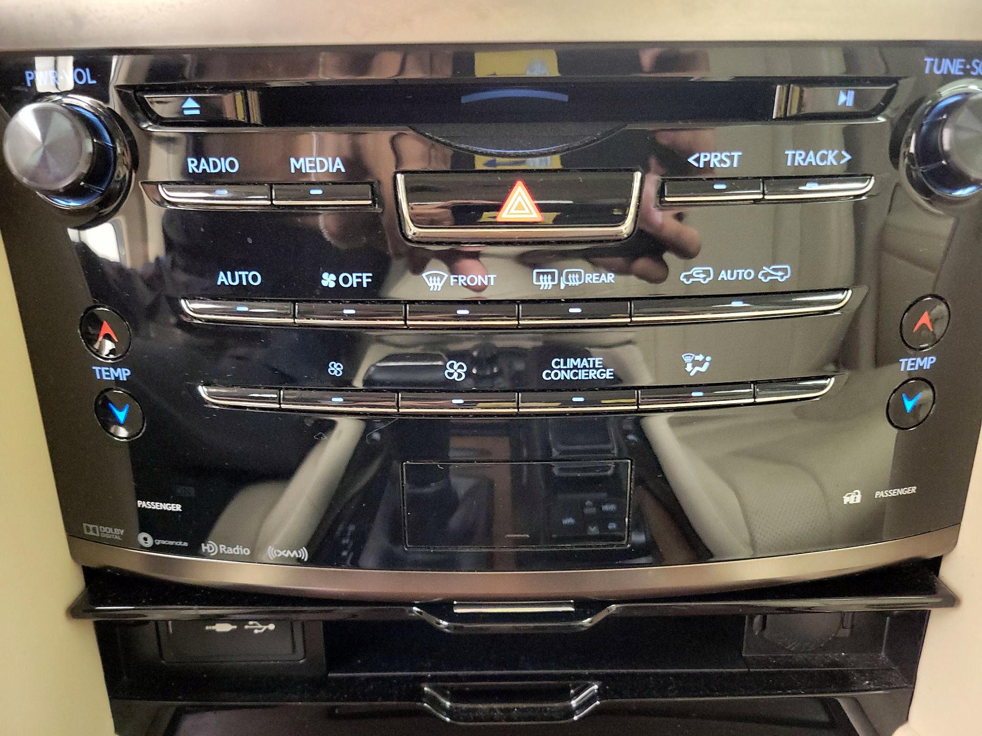 Thumbnail: 2020 Lexus LX - 17