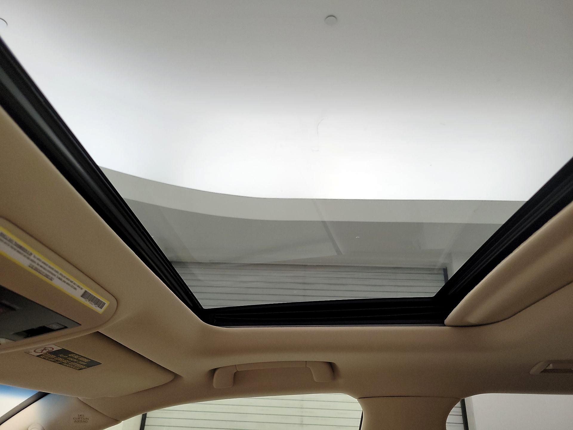 Thumbnail: 2020 Lexus LX - 20