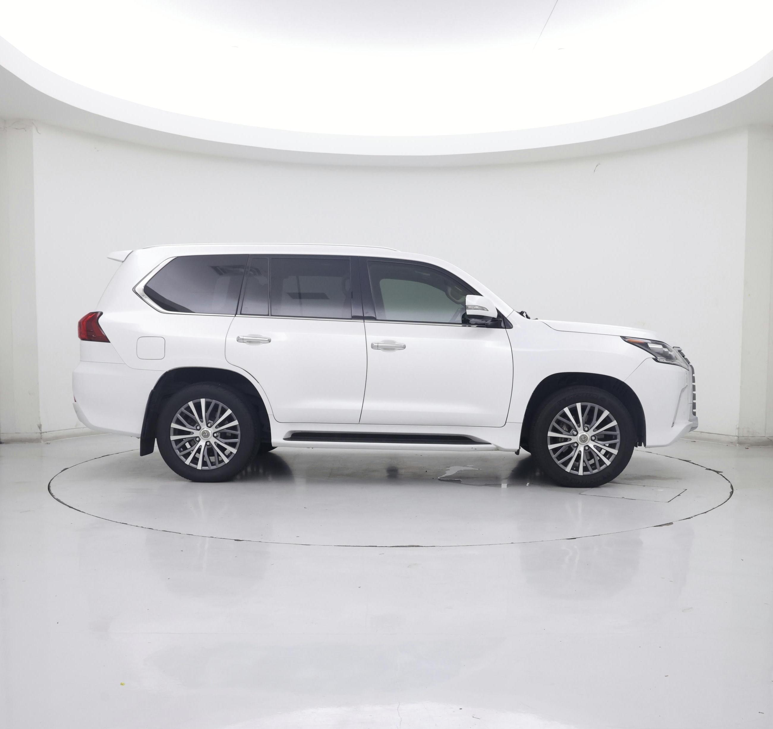 Thumbnail: 2020 Lexus LX - 7