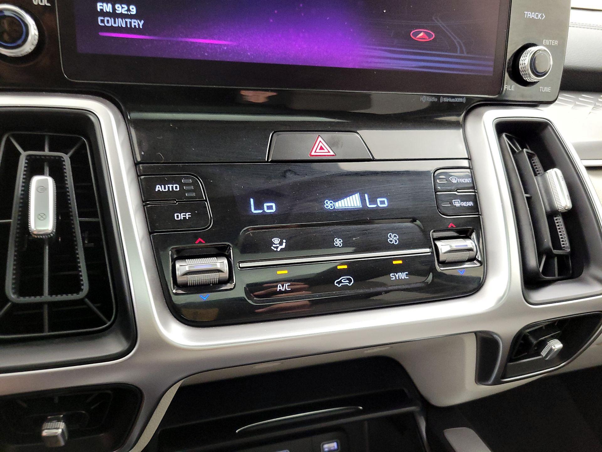 Thumbnail: 2022 Kia Sorento - 17
