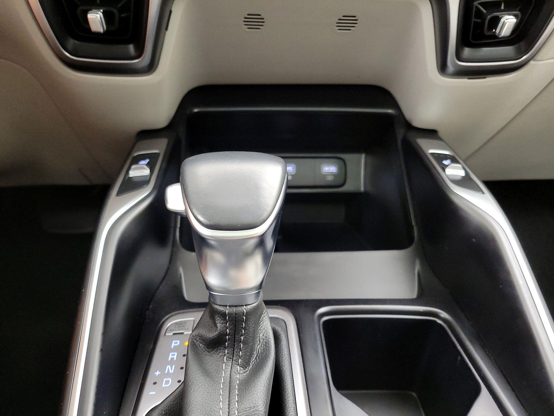 Thumbnail: 2022 Kia Sorento - 18
