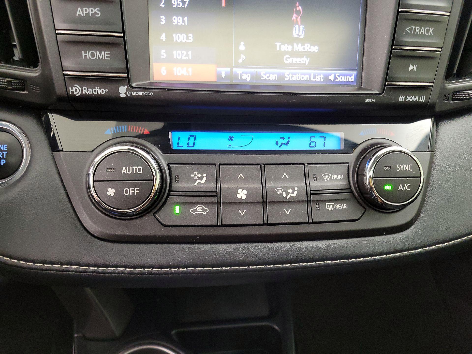 Thumbnail: 2018 Toyota RAV4 - 16