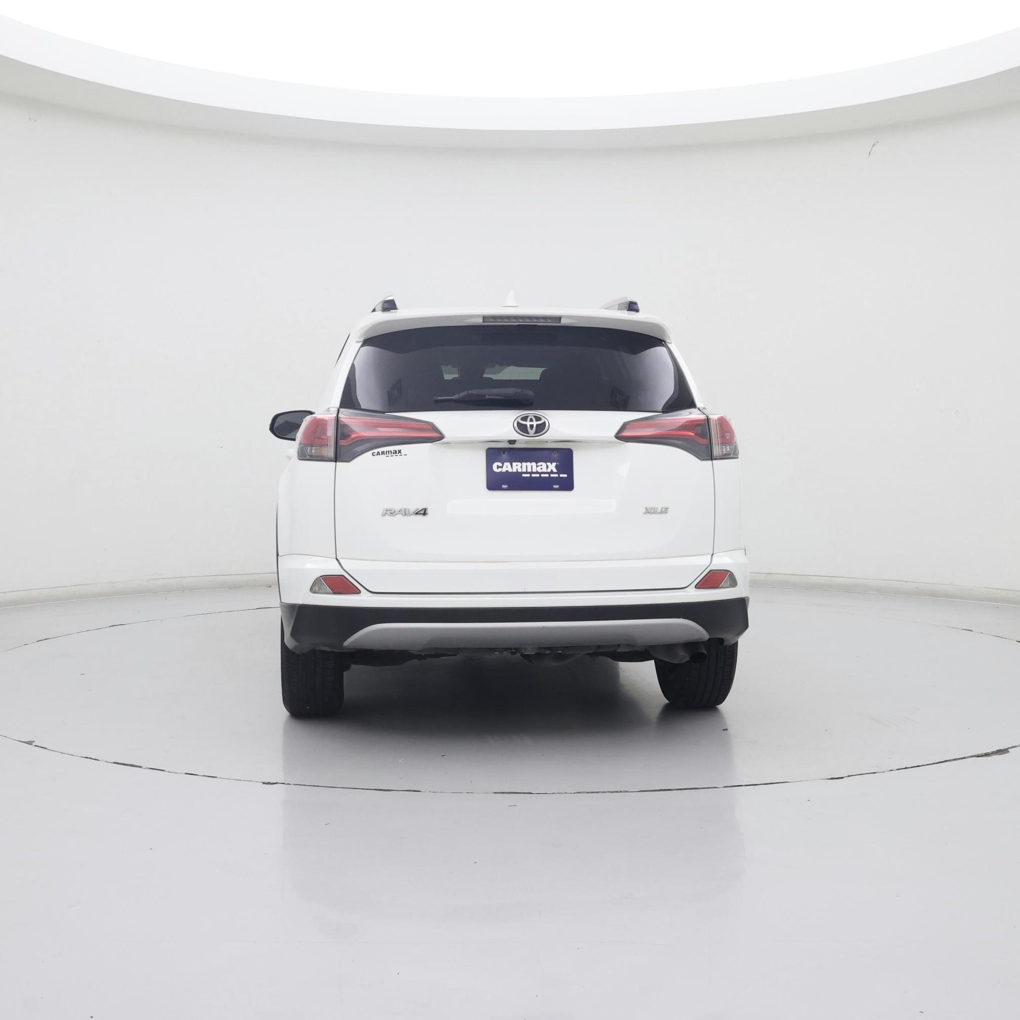 Thumbnail: 2018 Toyota RAV4 - 6