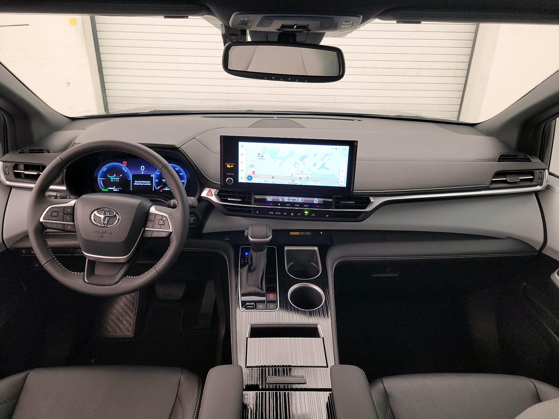 Thumbnail: 2025 Toyota Sienna - 9