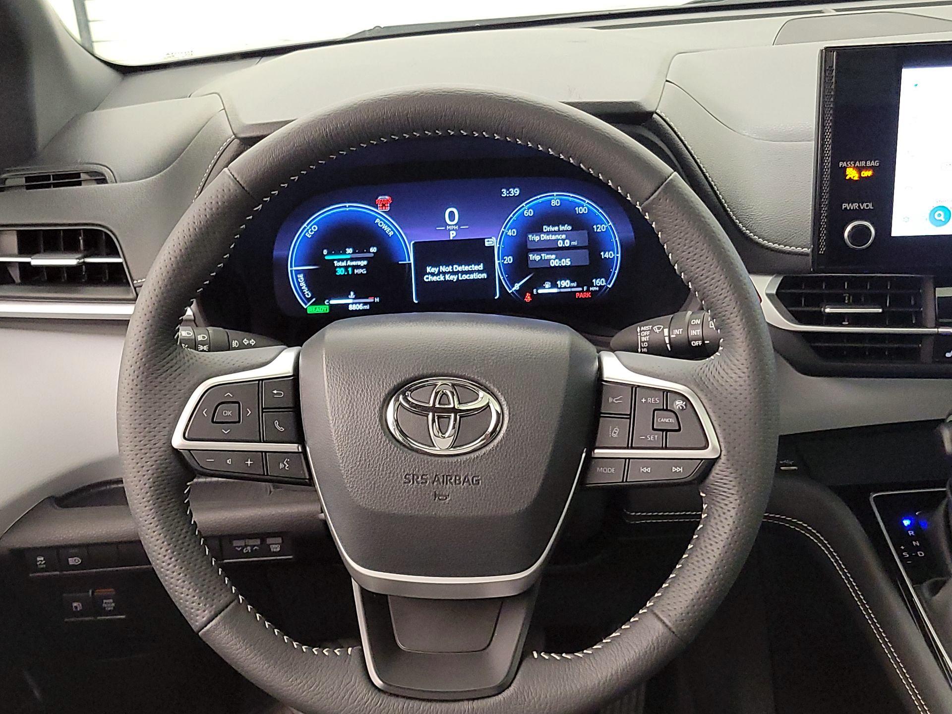 Thumbnail: 2025 Toyota Sienna - 10