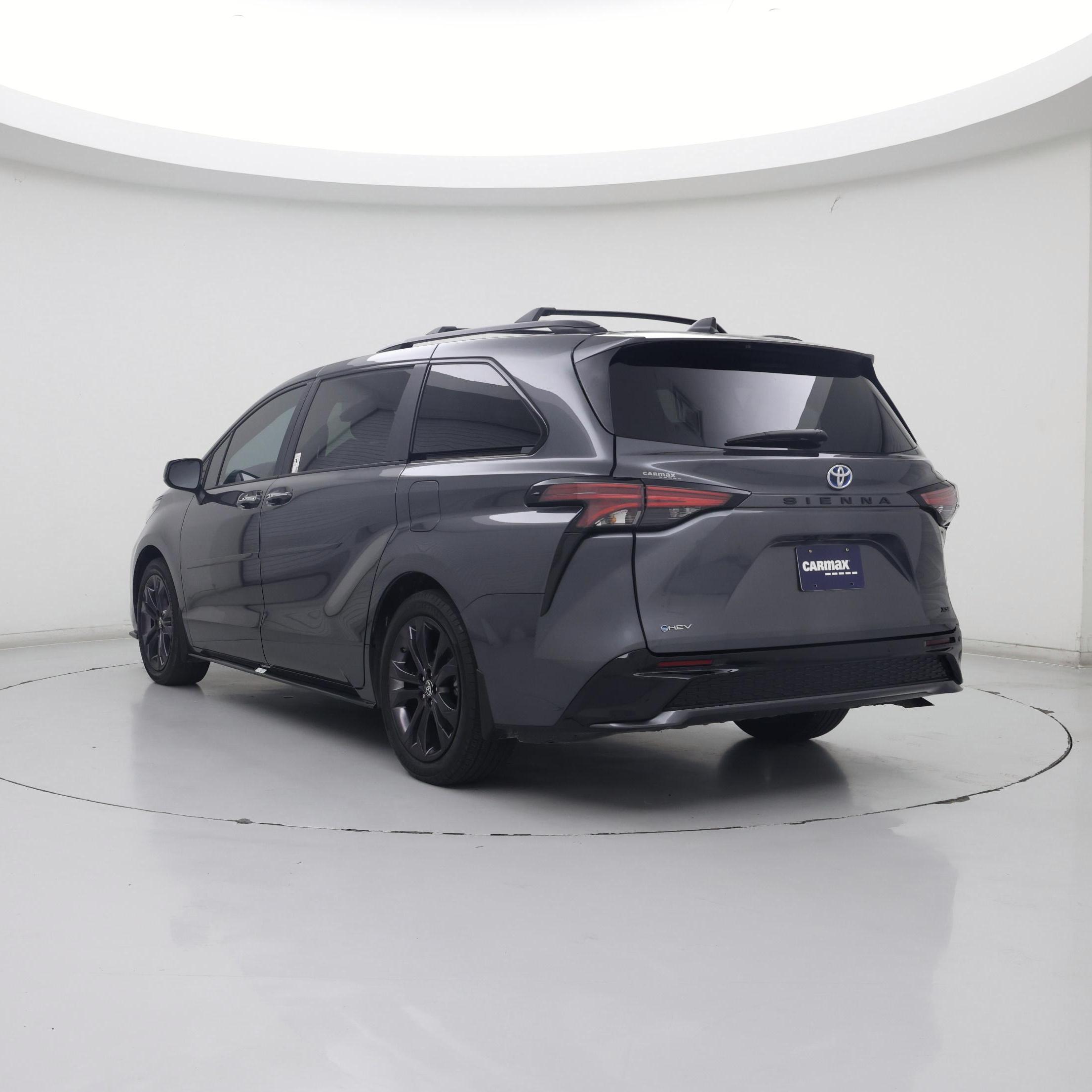 Thumbnail: 2025 Toyota Sienna - 2