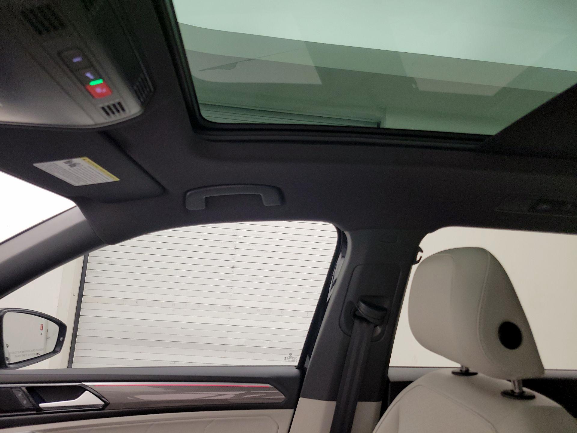 Thumbnail: 2023 Volkswagen Tiguan - 19