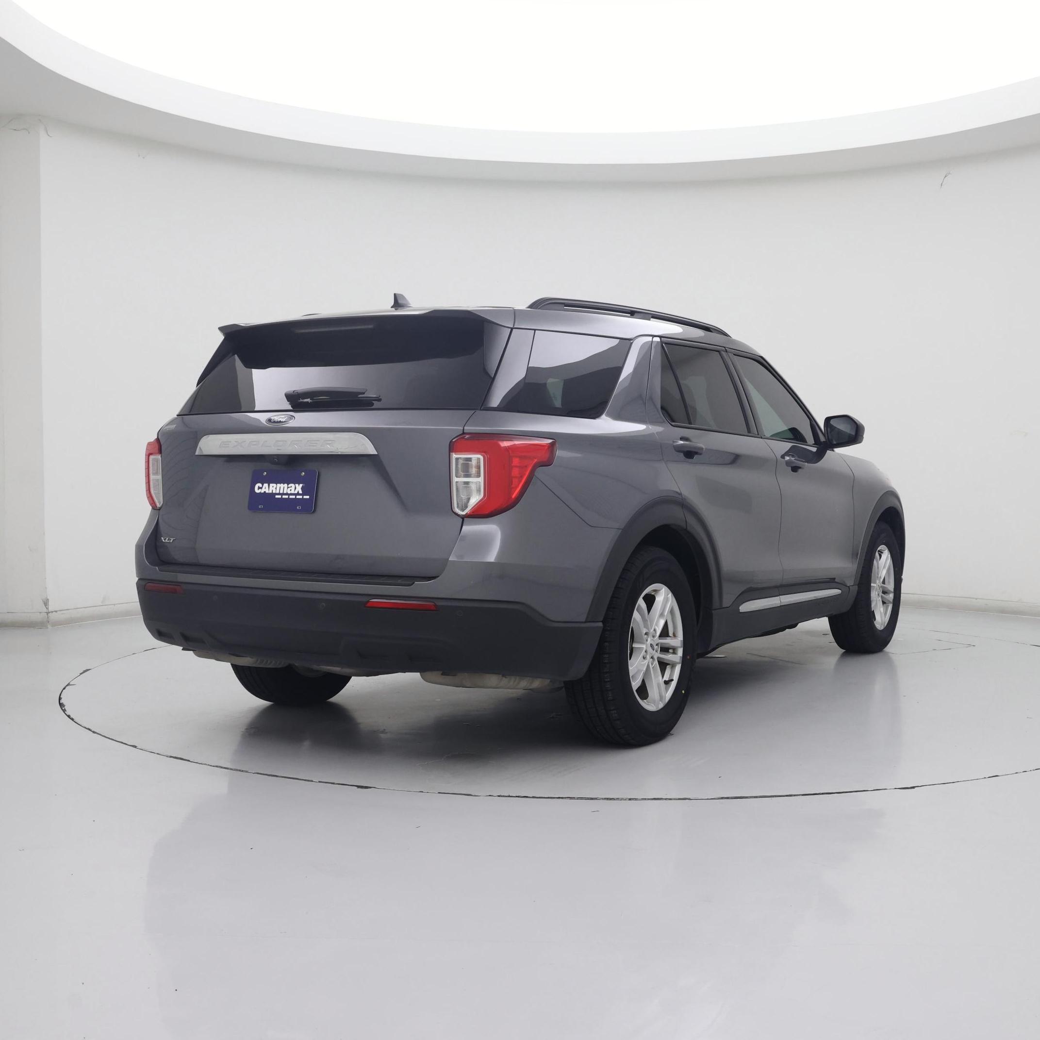 Thumbnail: 2022 Ford Explorer - 8